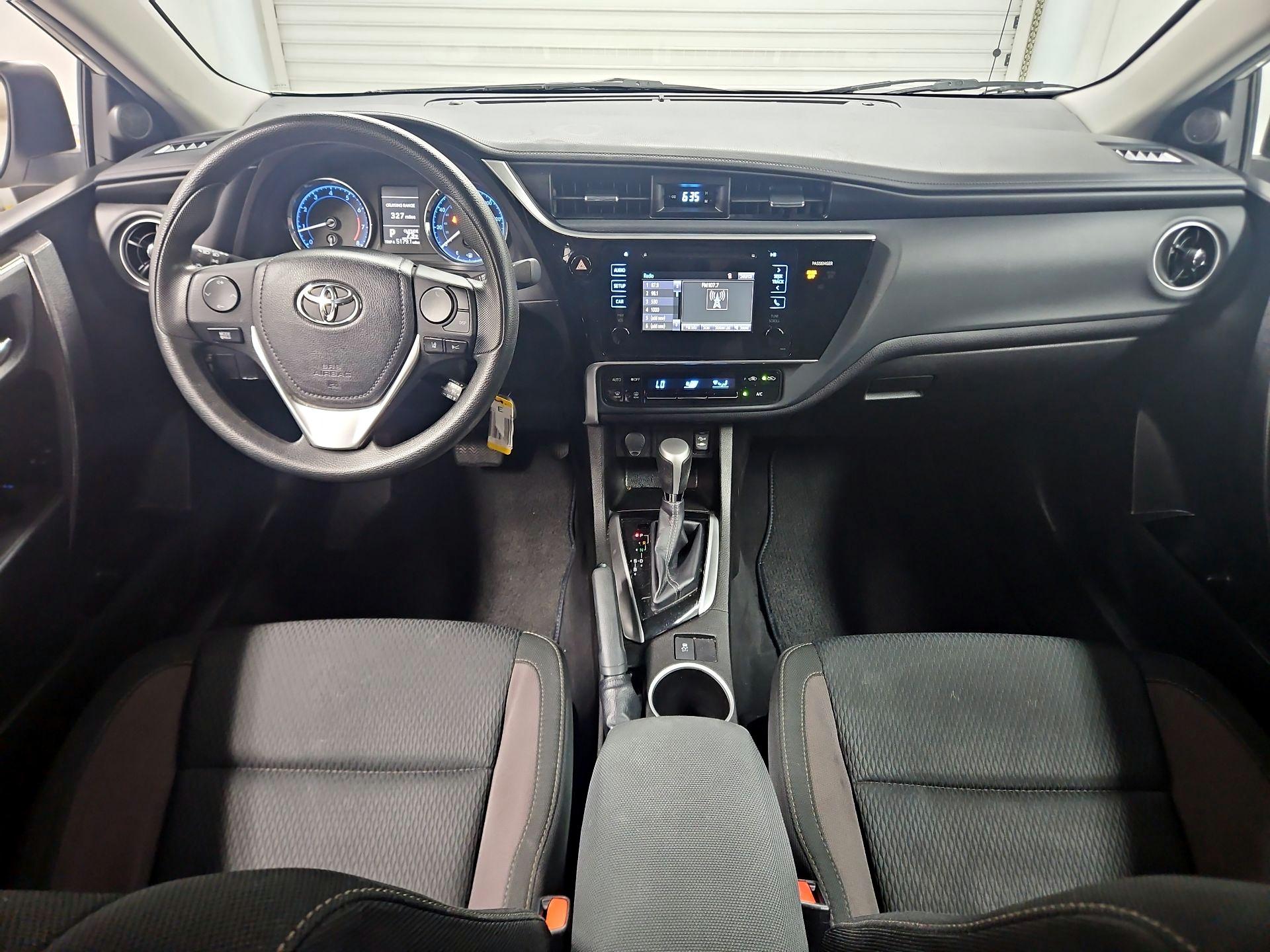 Thumbnail: 2017 Toyota Corolla - 9