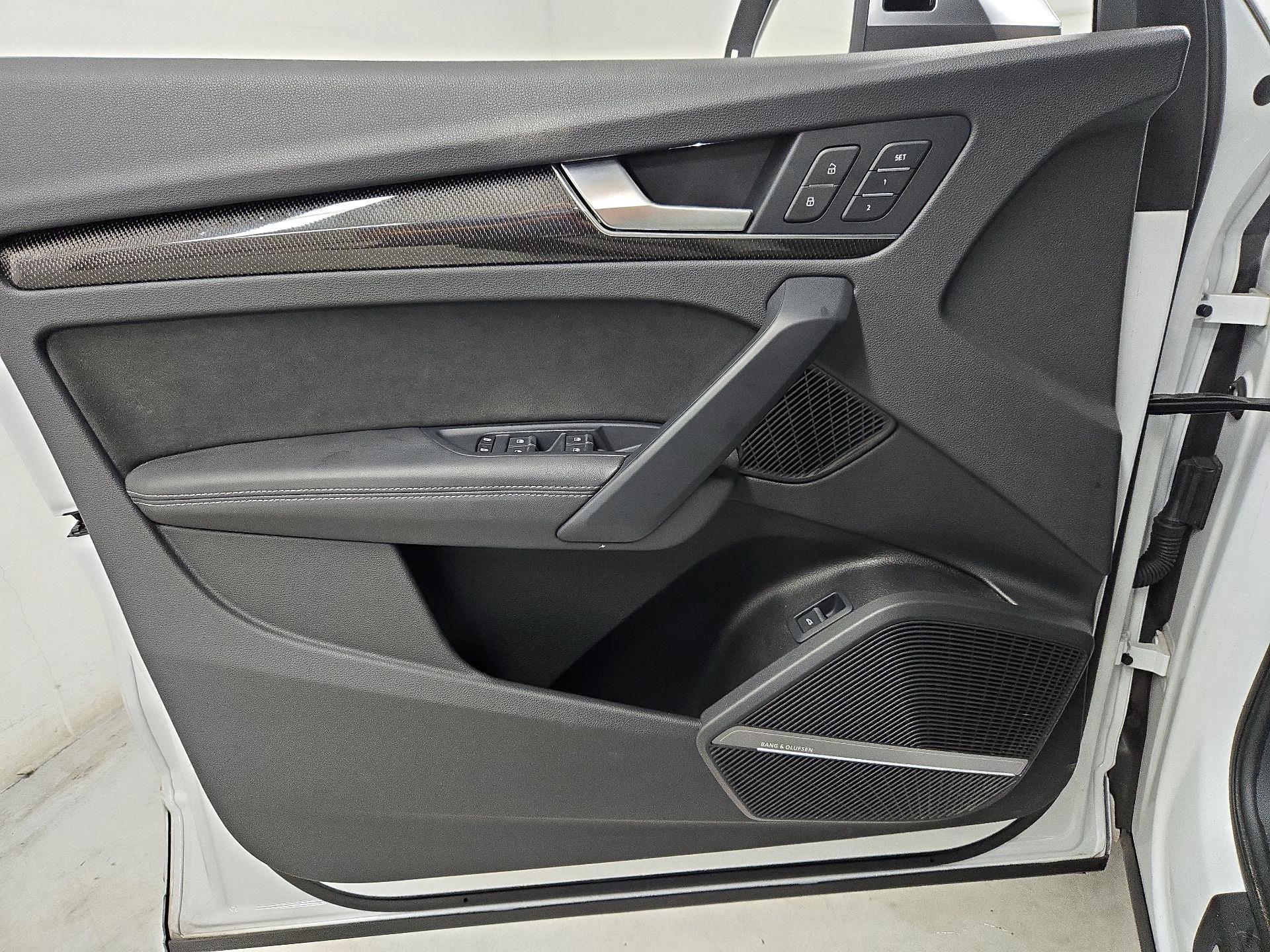 Thumbnail: 2021 Audi SQ5 - 12