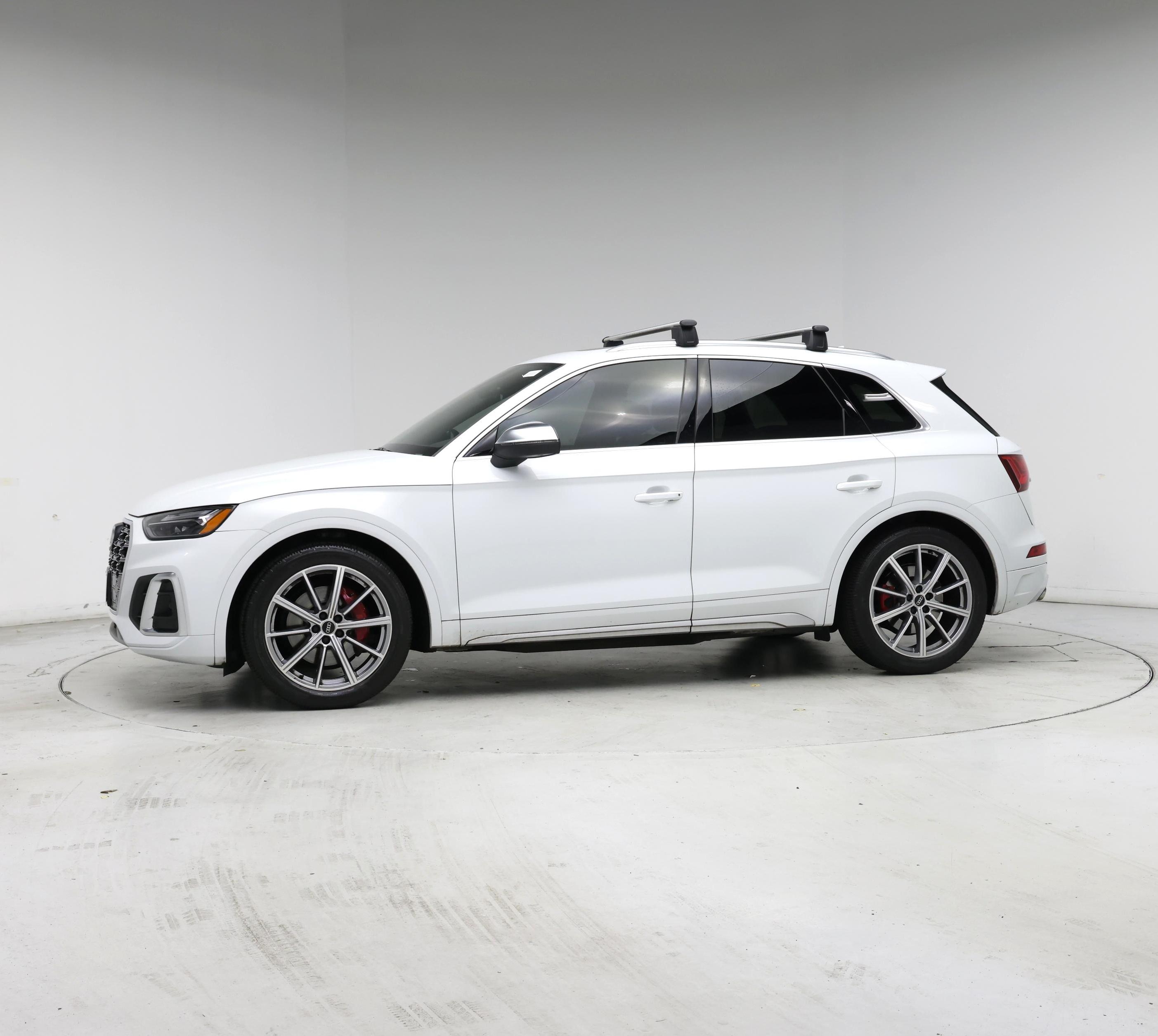 Thumbnail: 2021 Audi SQ5 - 3