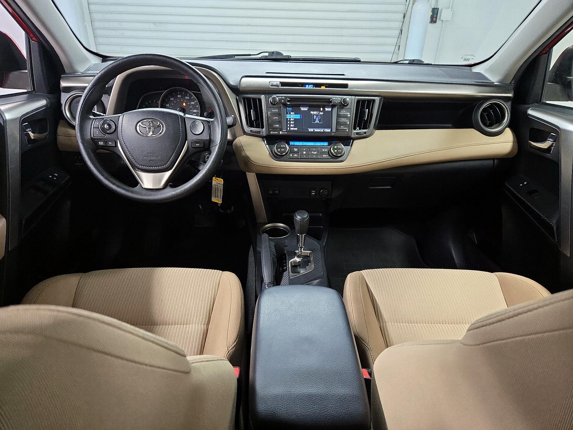 Thumbnail: 2015 Toyota RAV4 - 9