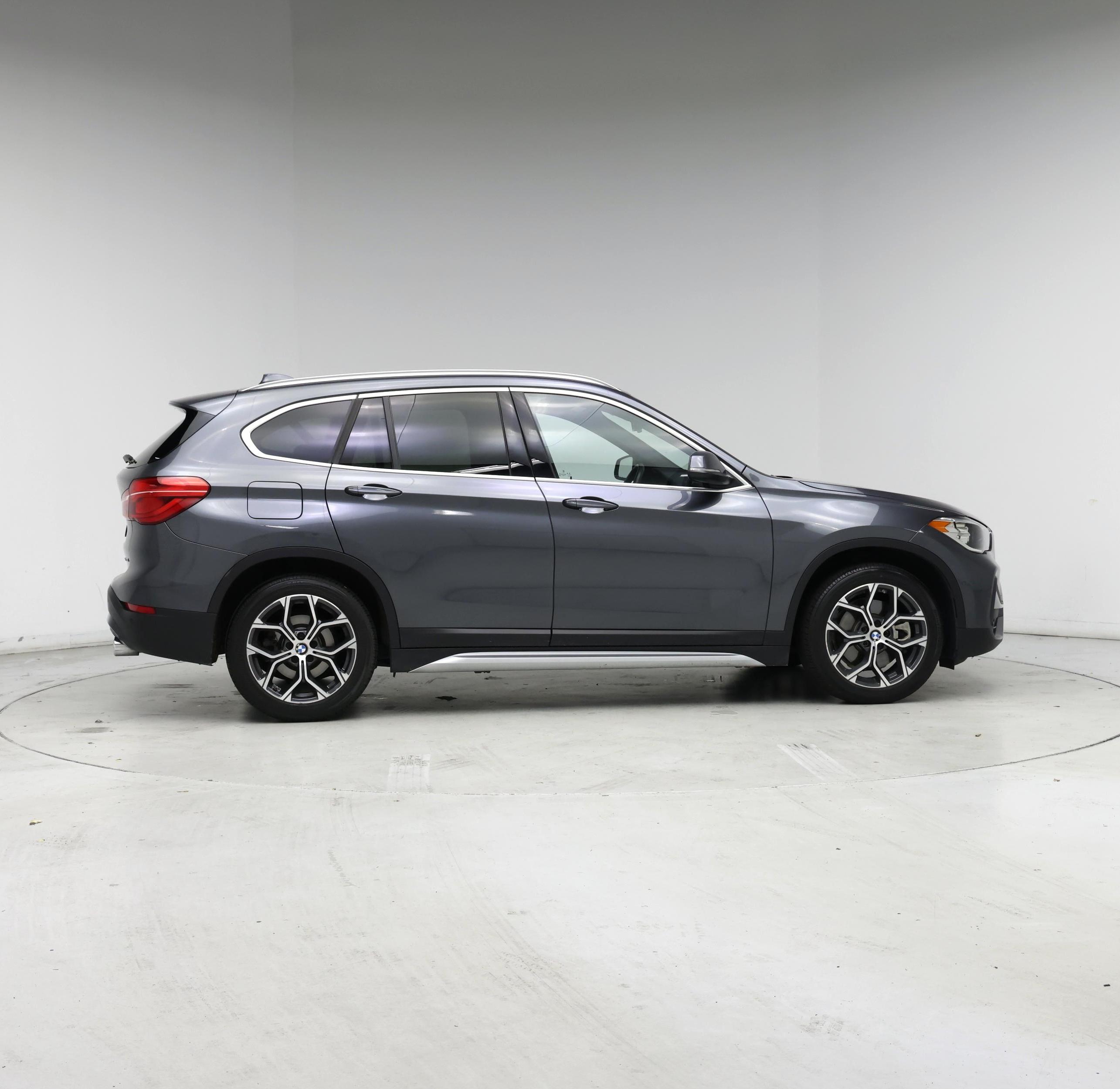 Thumbnail: 2021 BMW X1 - 7