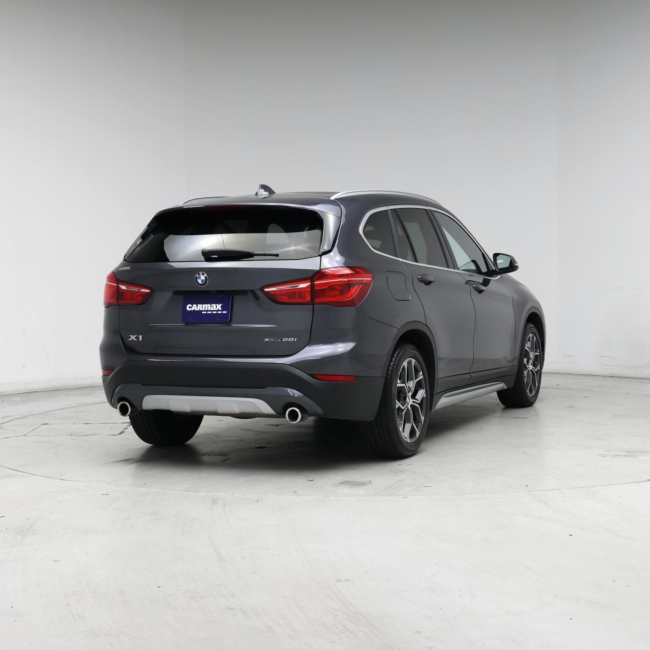 Thumbnail: 2021 BMW X1 - 8