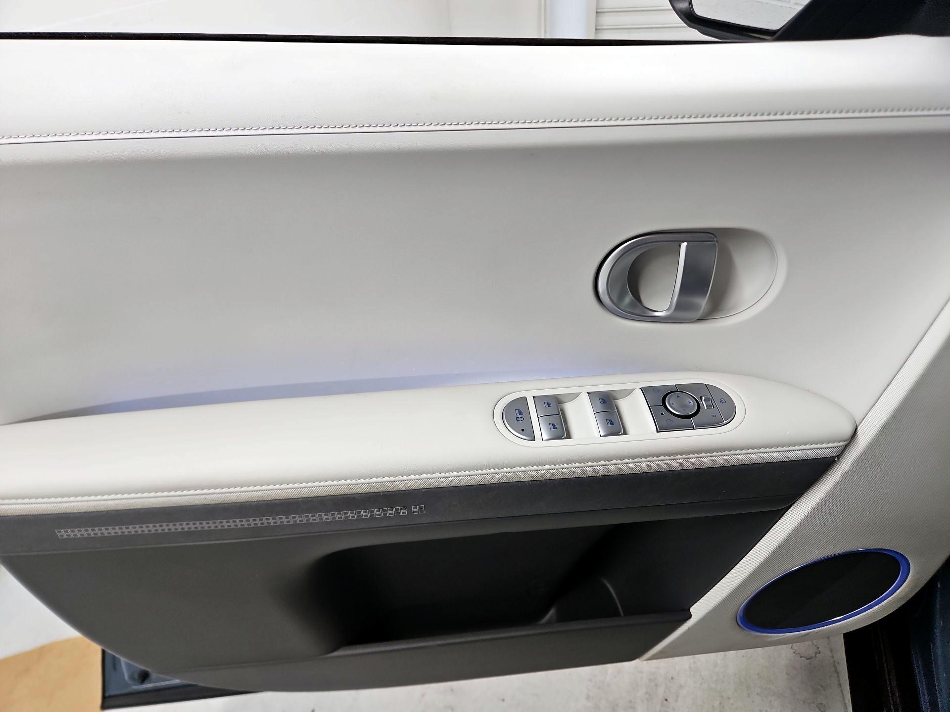 Thumbnail: 2023 Hyundai Ioniq 5 - 12