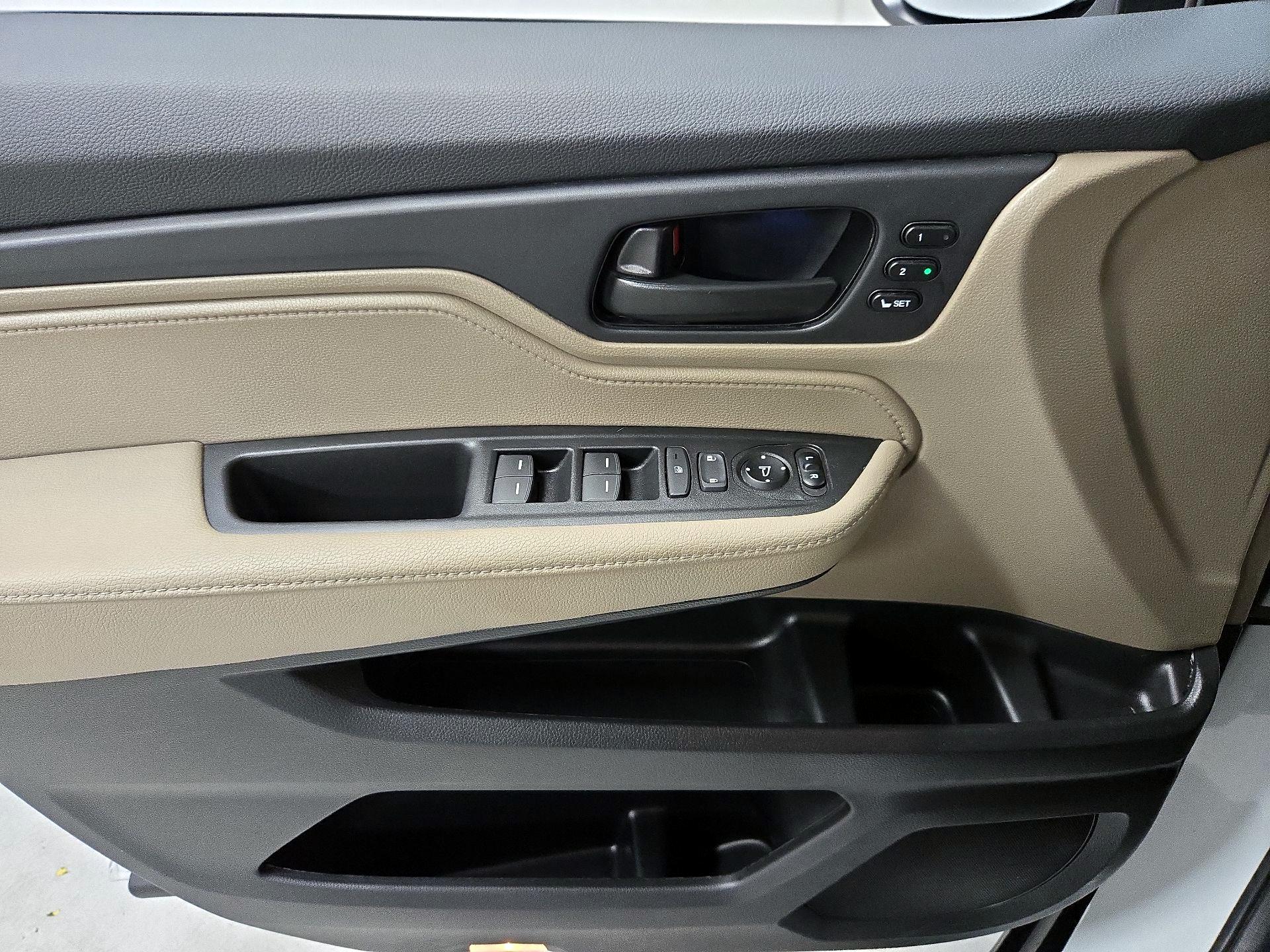 Thumbnail: 2022 Honda Odyssey - 12