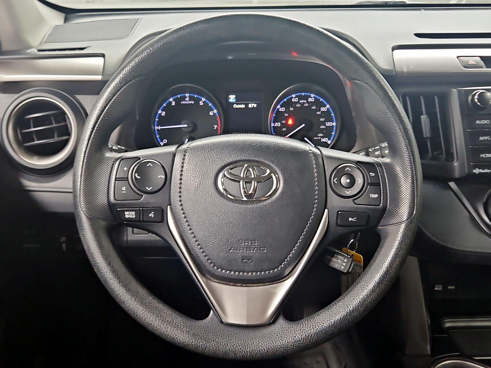 Thumbnail: 2018 Toyota RAV4 - 10
