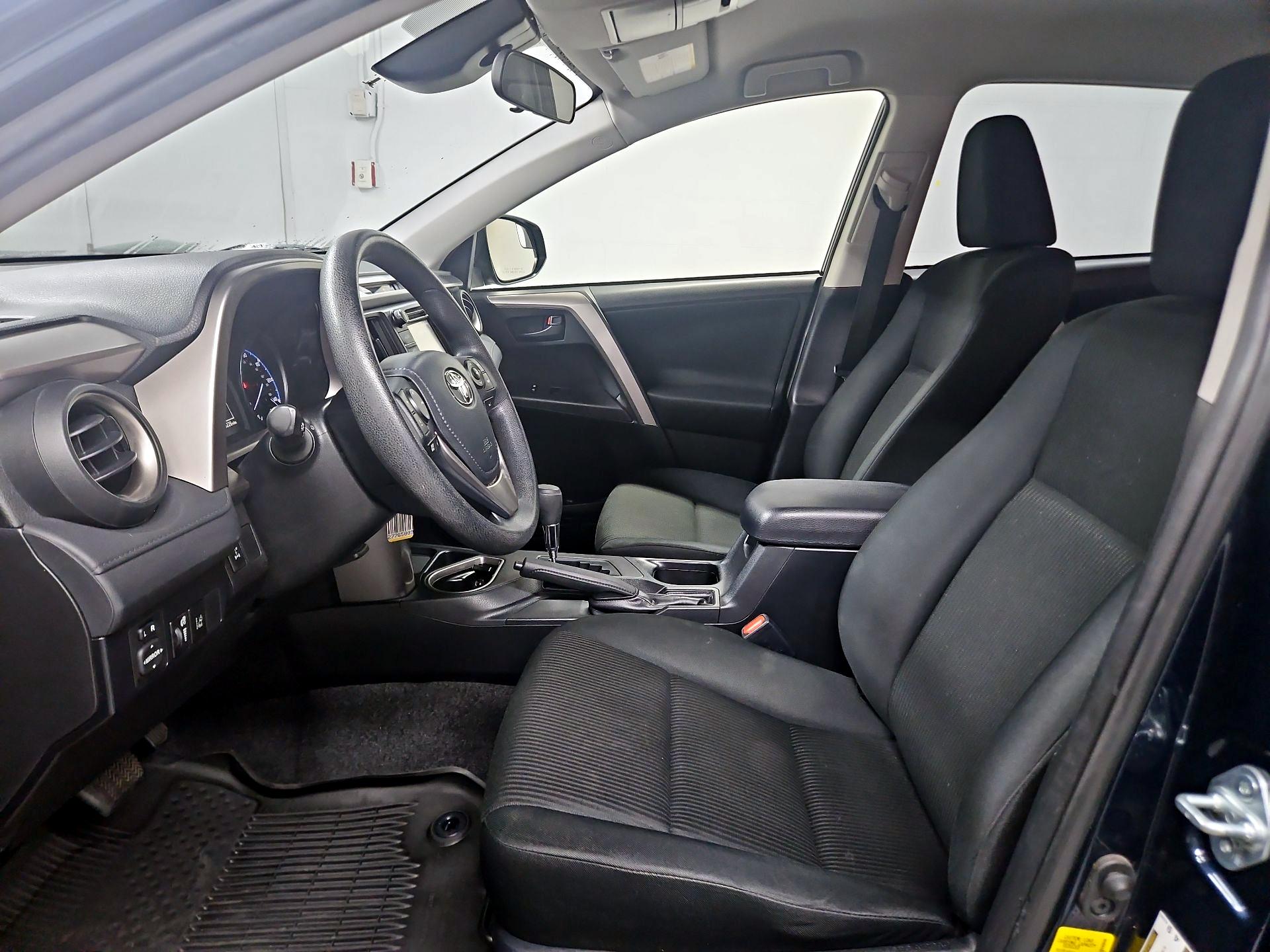Thumbnail: 2018 Toyota RAV4 - 11