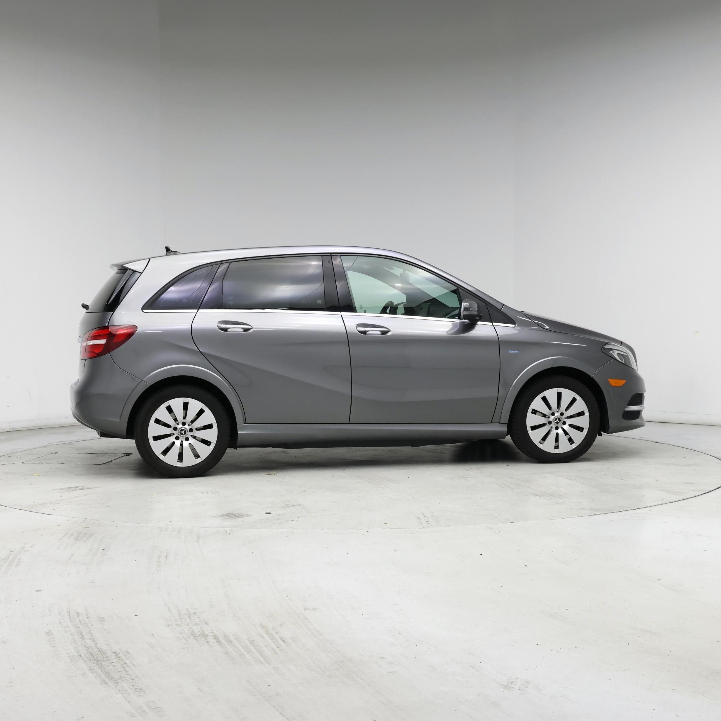 Thumbnail: 2017 Mercedes-Benz B-Class - 7
