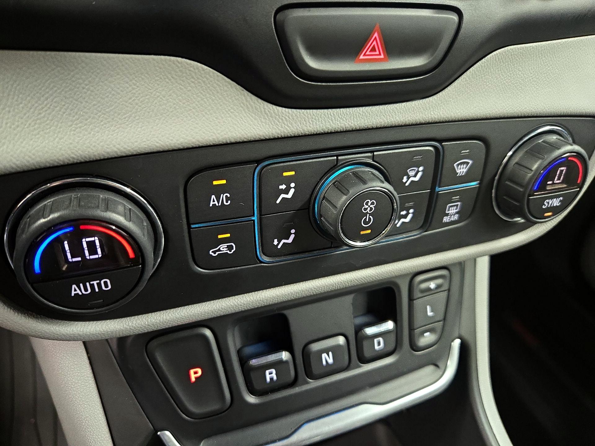 Thumbnail: 2018 GMC Terrain - 17