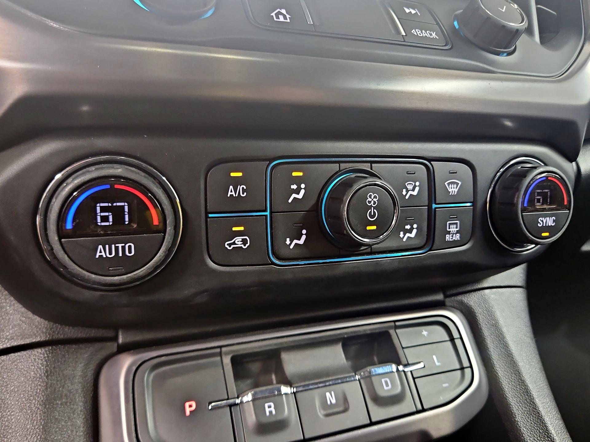Thumbnail: 2022 GMC Acadia - 17