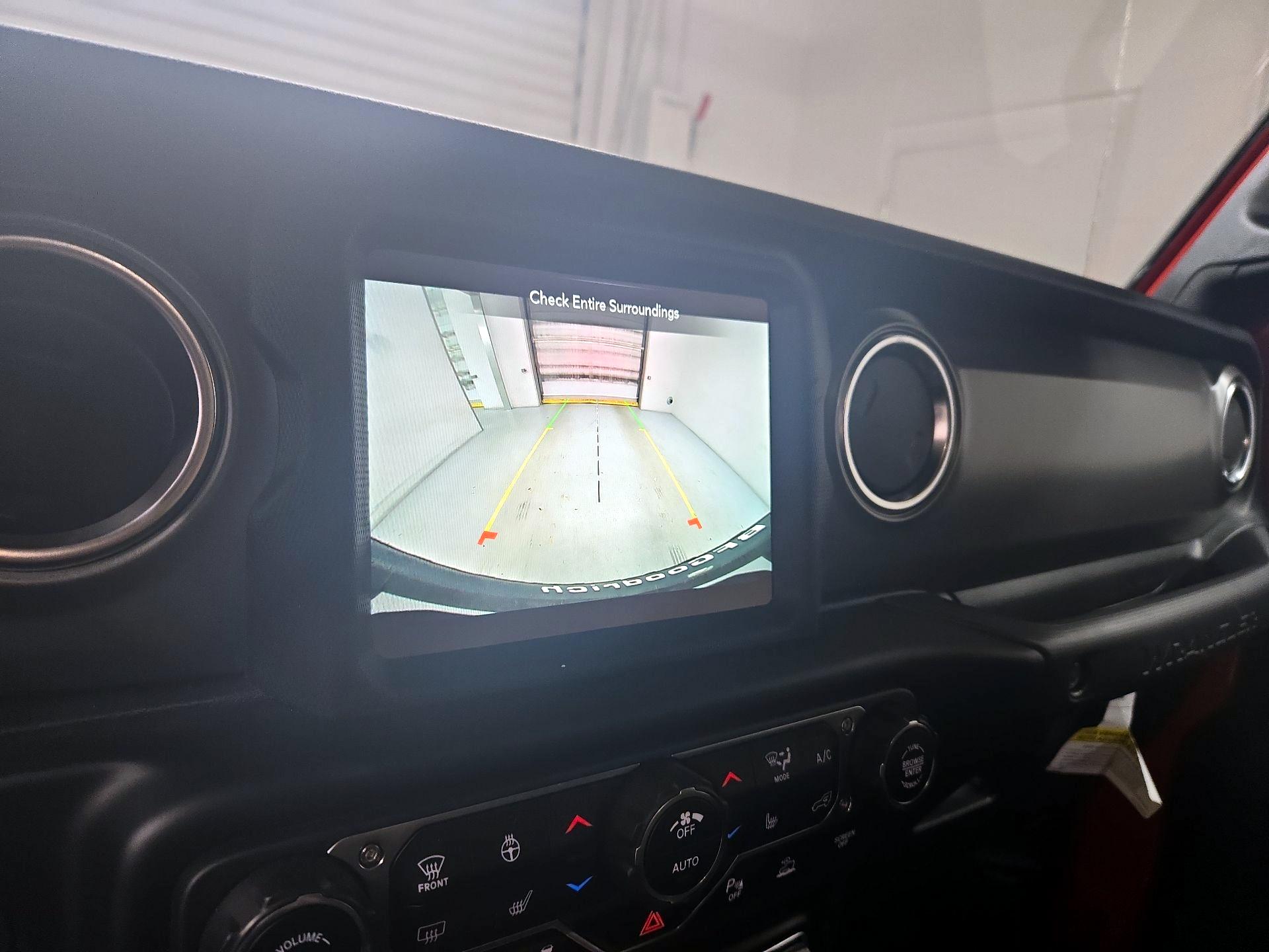 Thumbnail: 2022 Jeep Wrangler - 15