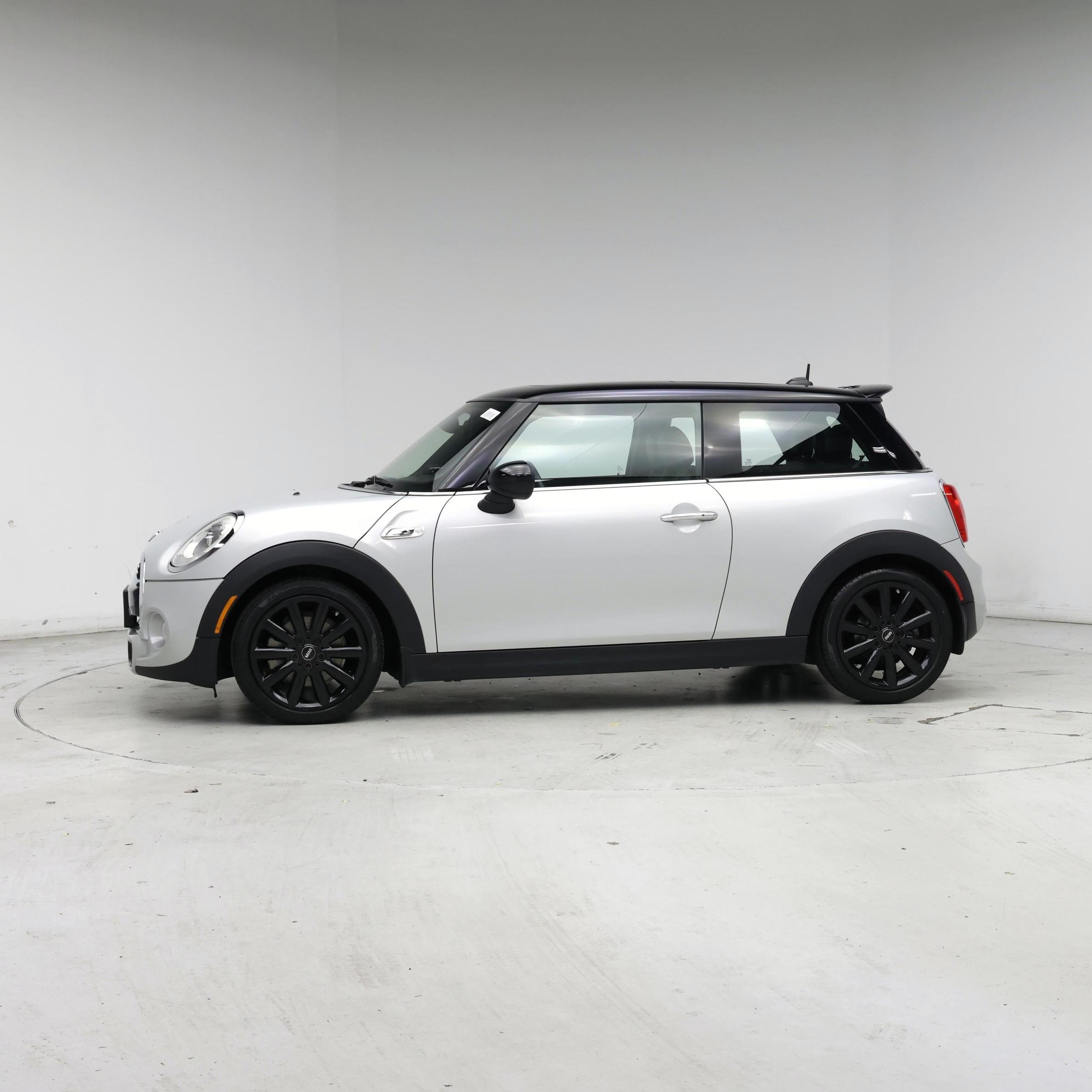 Thumbnail: 2015 MINI Cooper Hardtop - 3