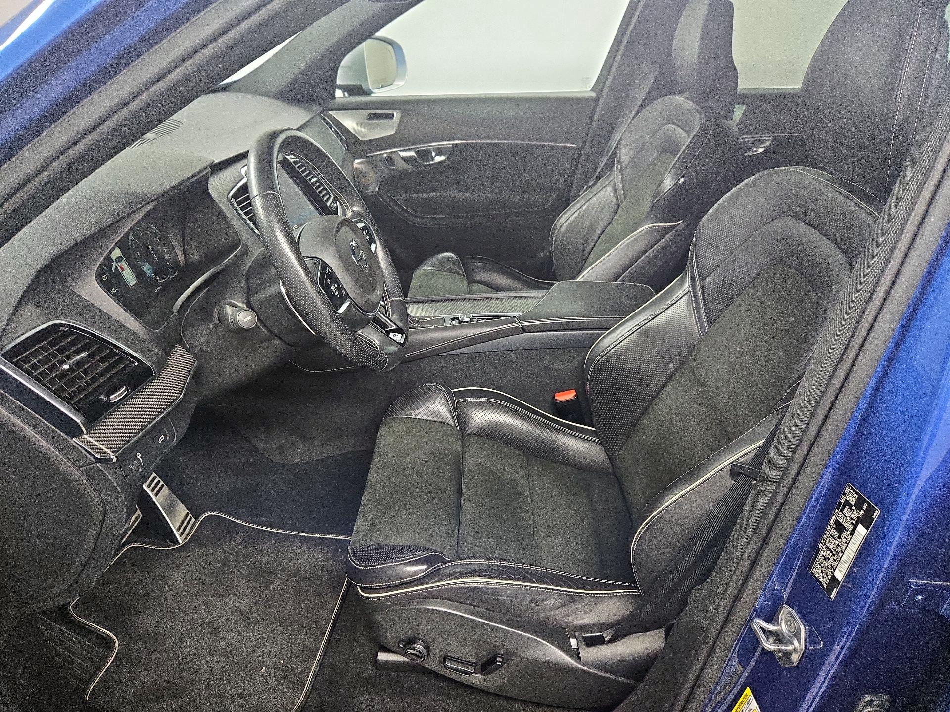 Thumbnail: 2016 Volvo XC90 - 11