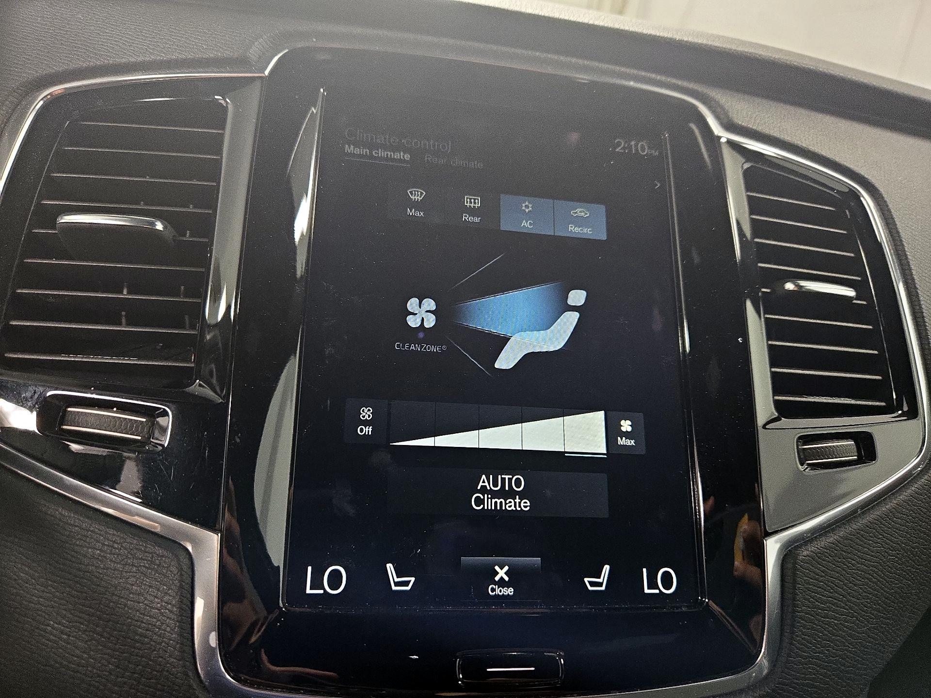 Thumbnail: 2016 Volvo XC90 - 17