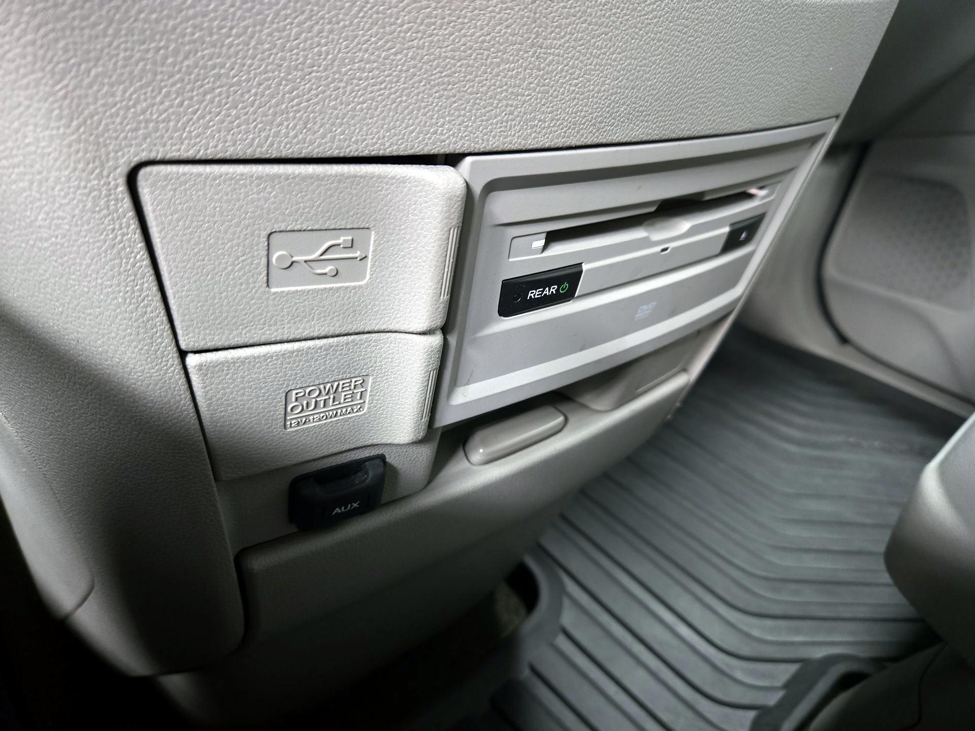 Thumbnail: 2016 Honda Odyssey - 18