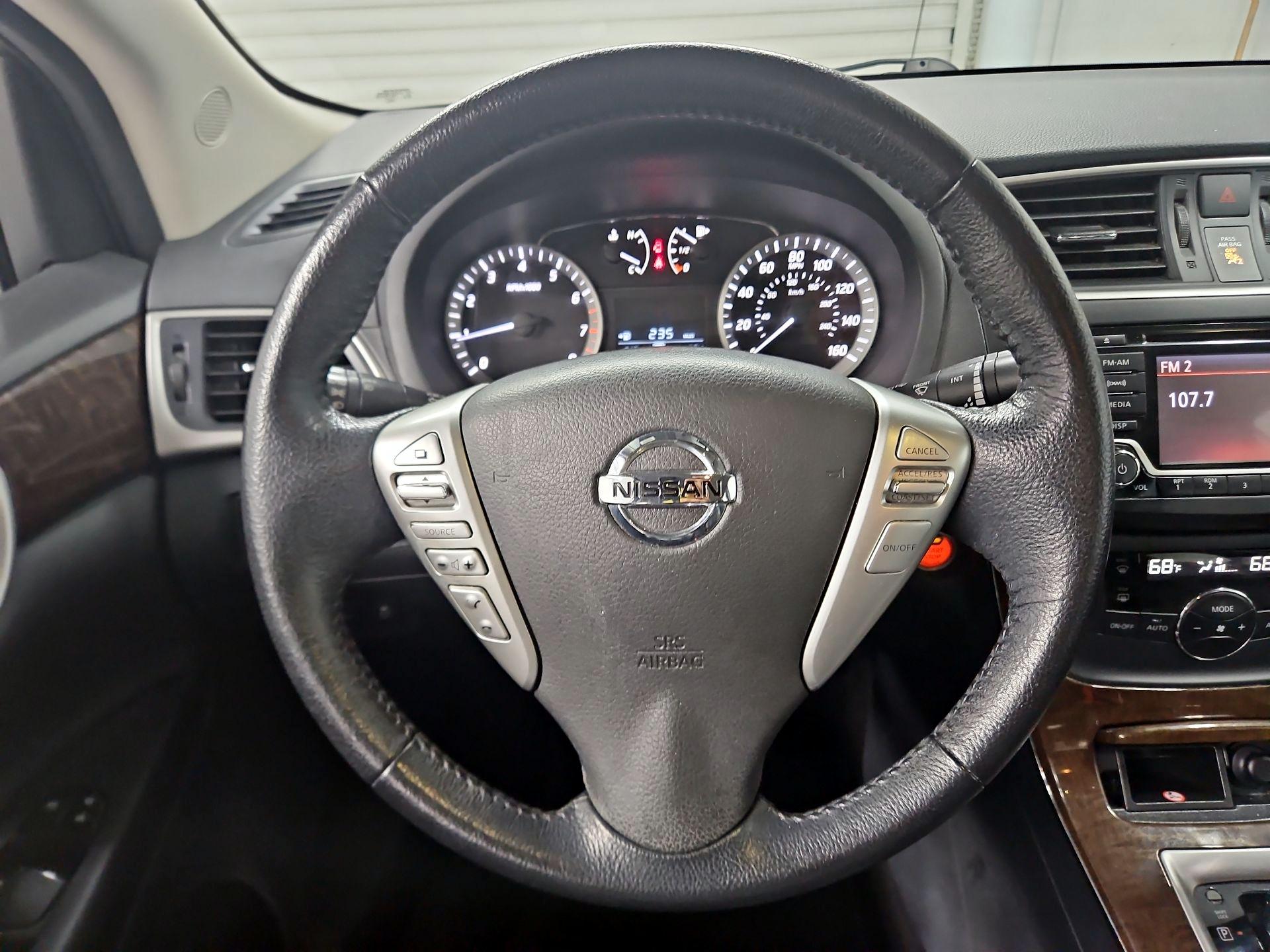 Thumbnail: 2015 Nissan Sentra - 10