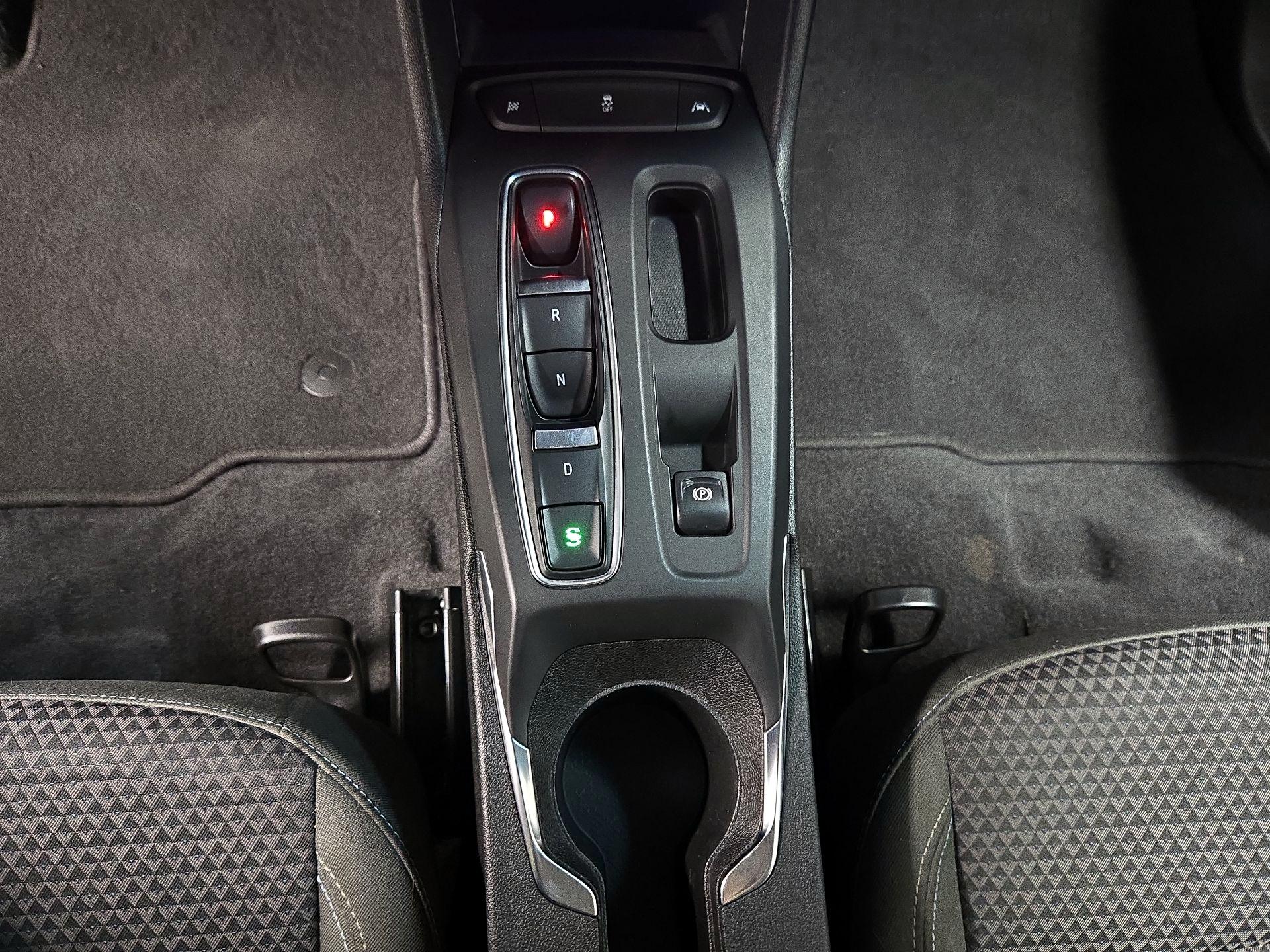 Thumbnail: 2022 Chevrolet Bolt EV - 17