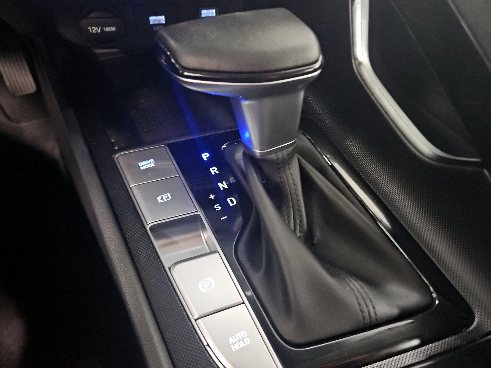 Thumbnail: 2023 Hyundai Elantra - 18