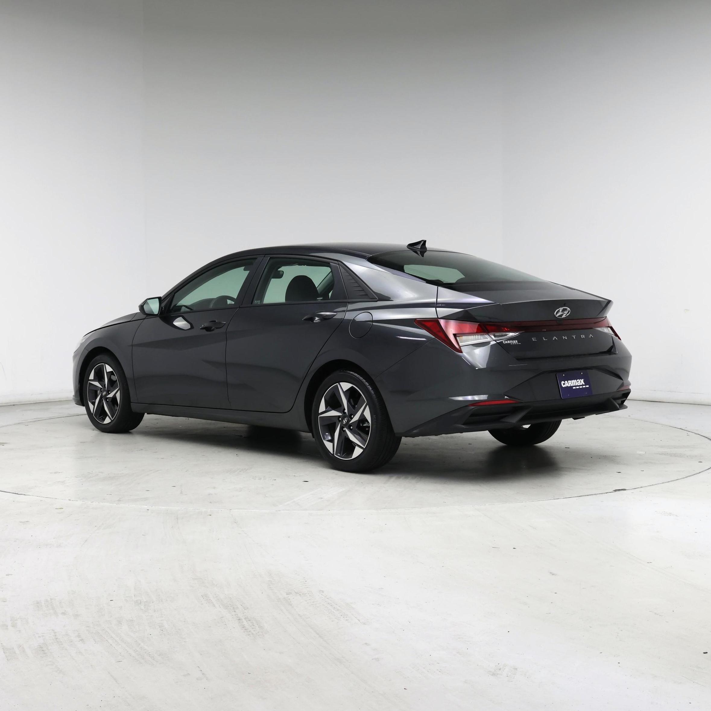 Thumbnail: 2023 Hyundai Elantra - 2