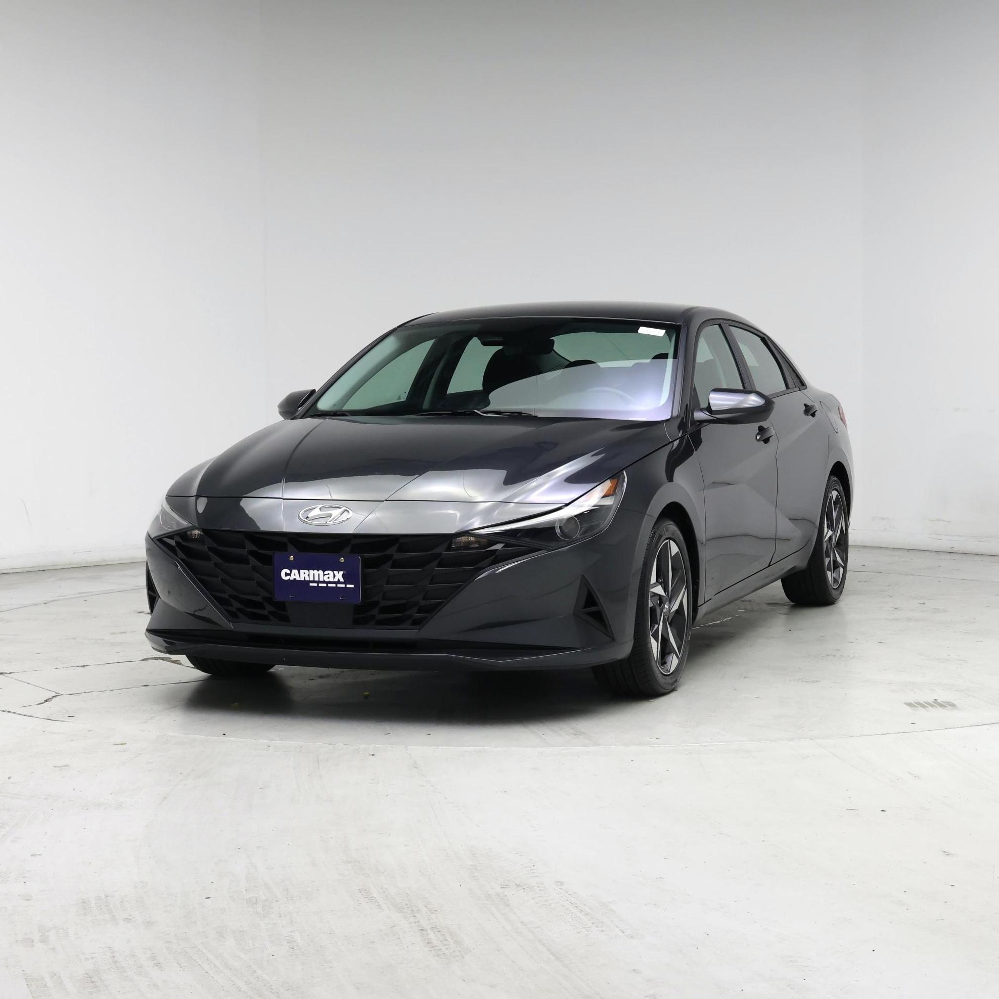 Thumbnail: 2023 Hyundai Elantra - 4