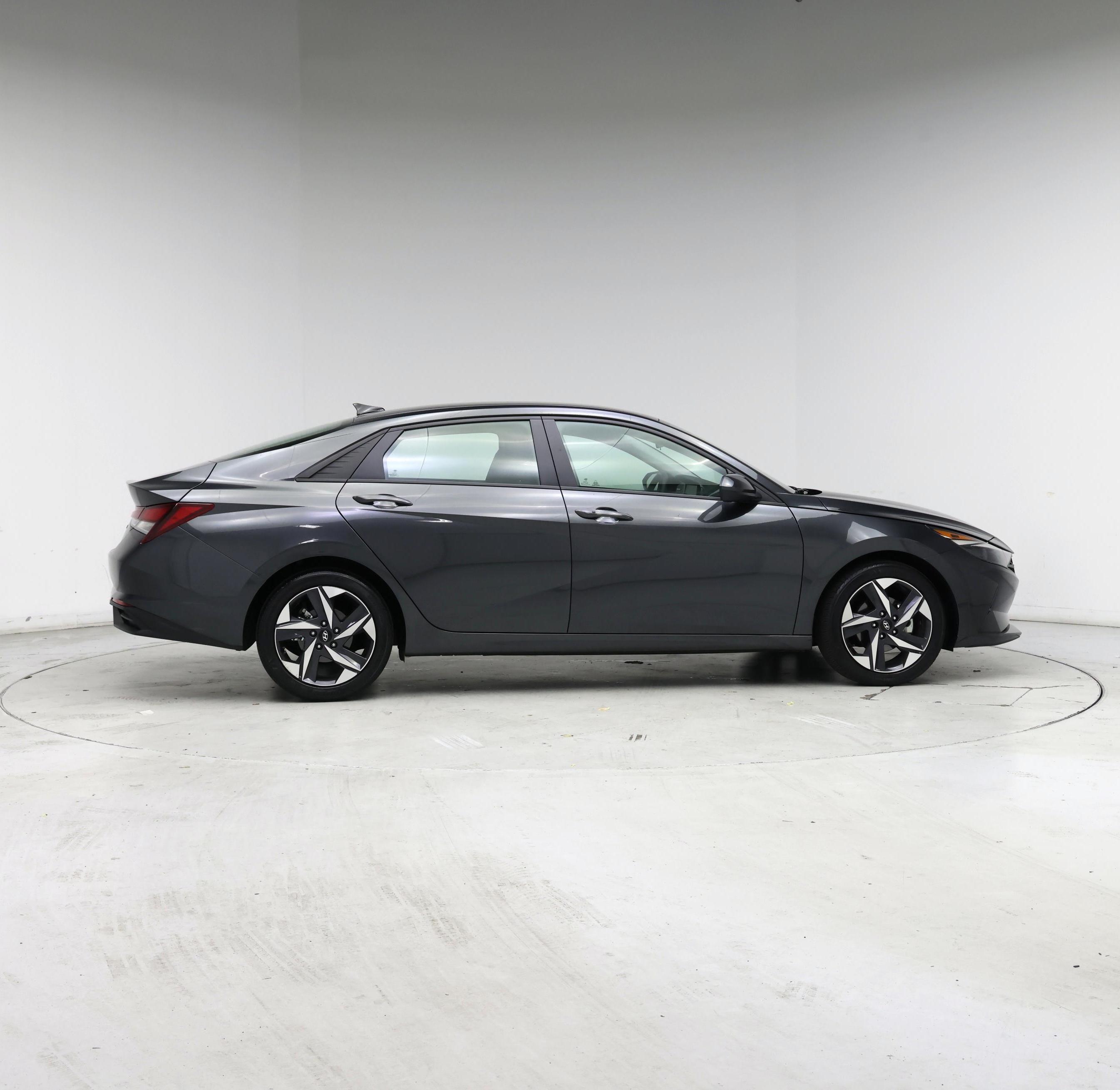 Thumbnail: 2023 Hyundai Elantra - 7