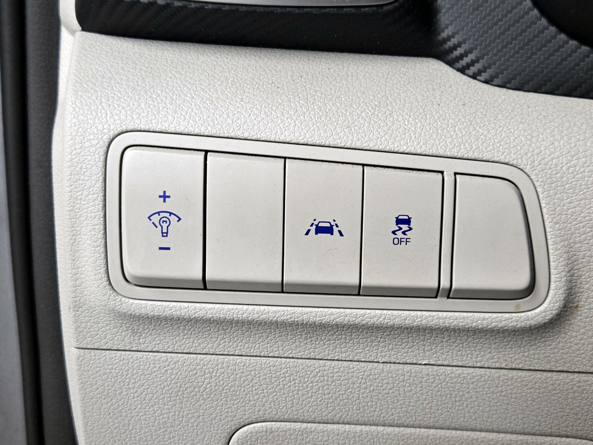 Thumbnail: 2019 Hyundai Tucson - 13