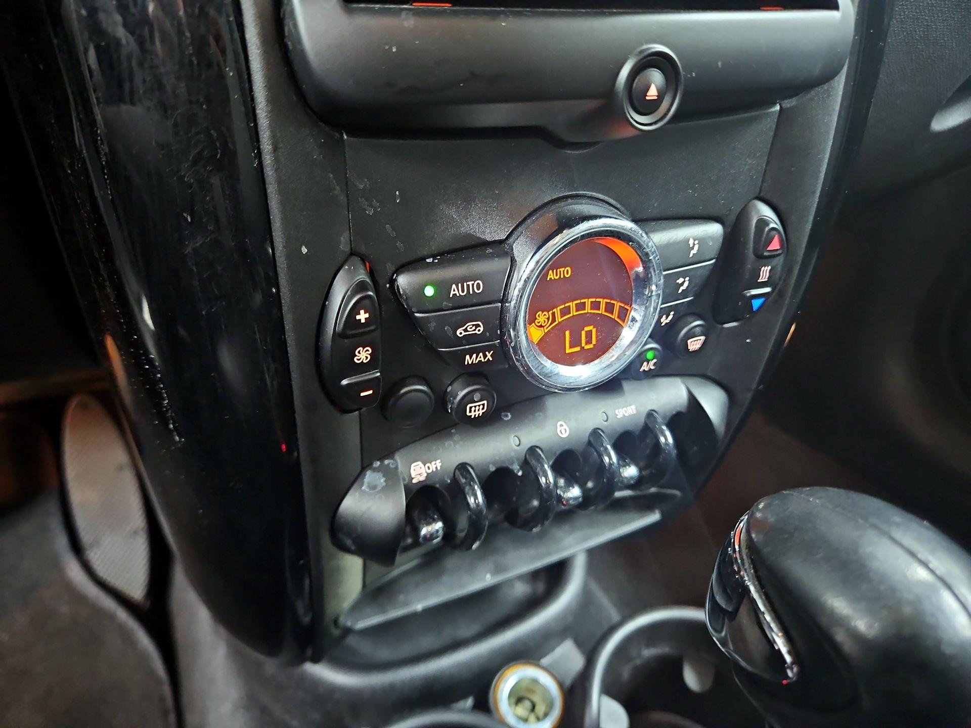 Thumbnail: 2016 MINI Cooper Countryman - 14