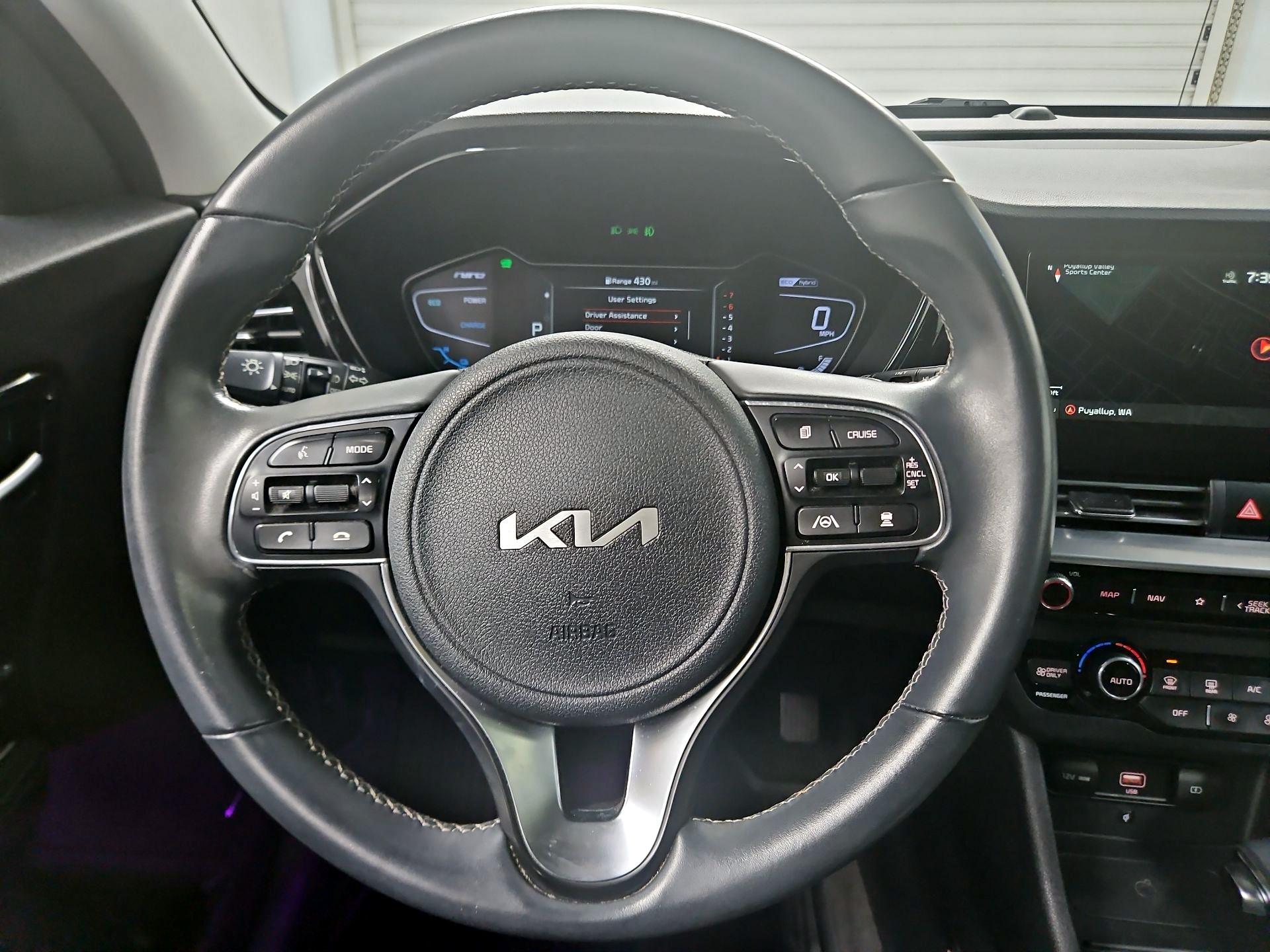 Thumbnail: 2022 Kia Niro - 10
