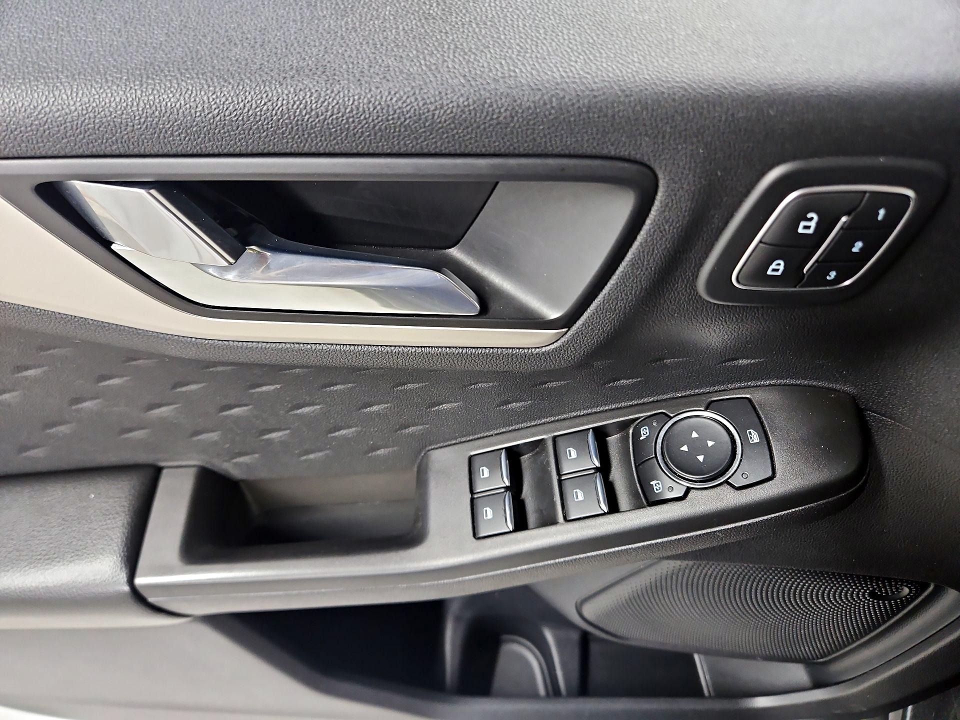 Thumbnail: 2020 Ford Escape - 12