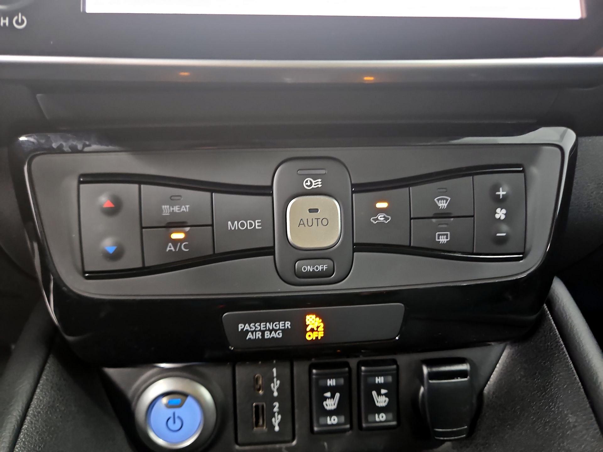 Thumbnail: 2022 Nissan Leaf - 16