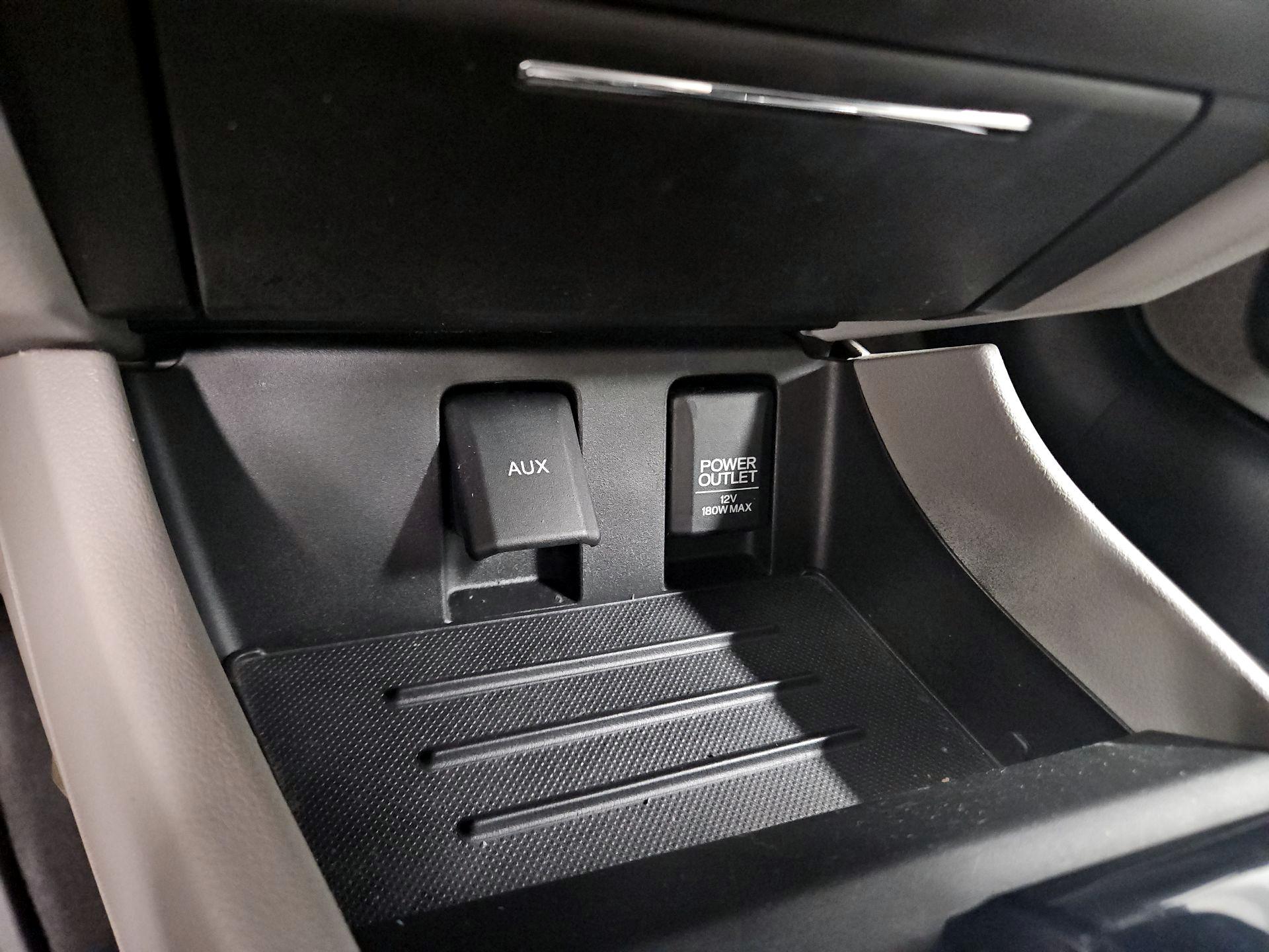 Thumbnail: 2014 Honda Civic - 18