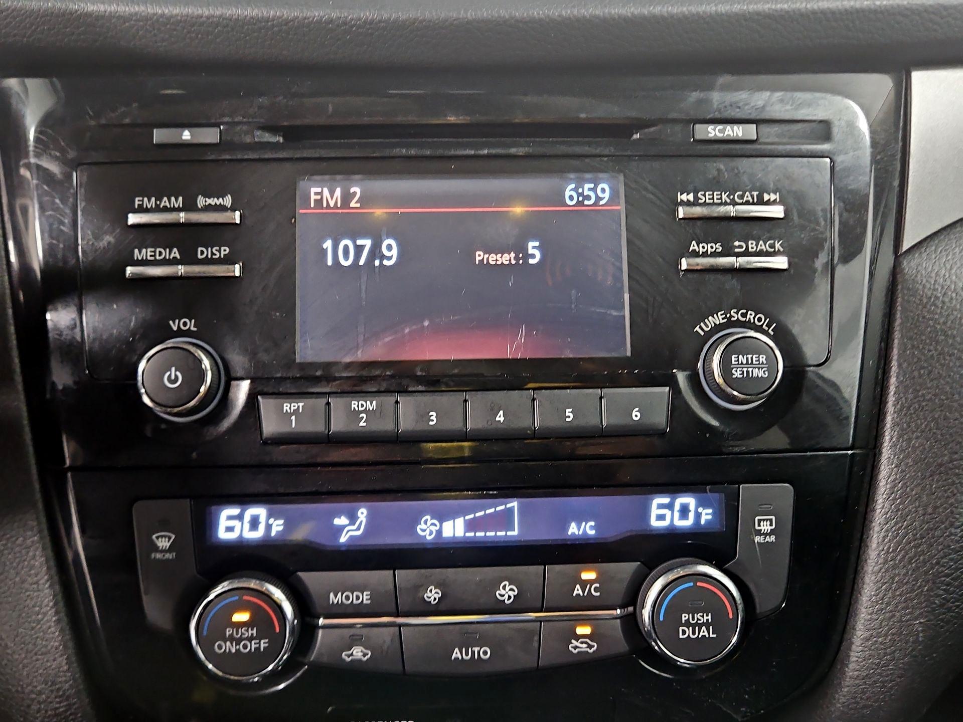 Thumbnail: 2014 Nissan Rogue - 15
