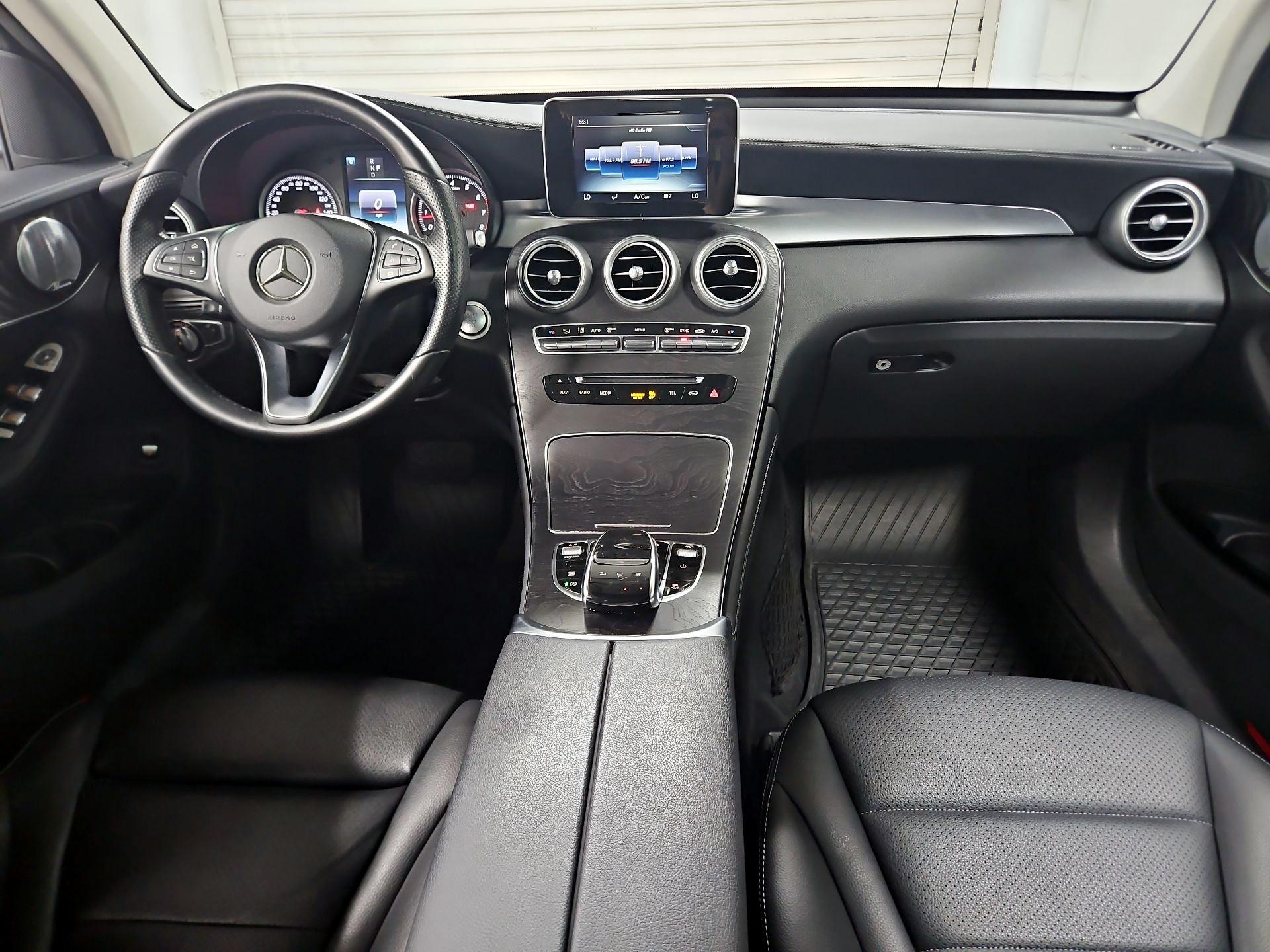 Thumbnail: 2016 Mercedes-Benz GLC - 9