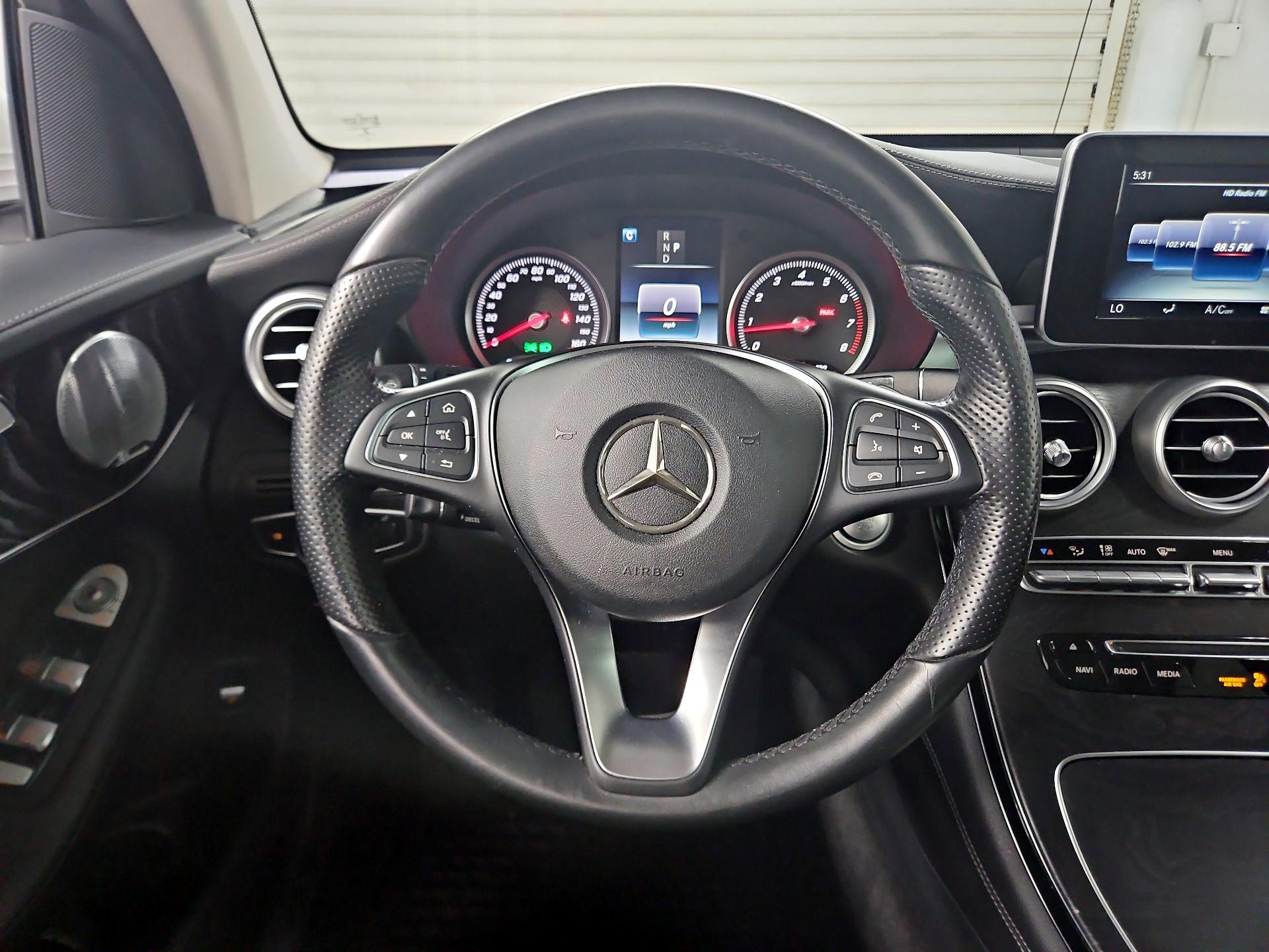Thumbnail: 2016 Mercedes-Benz GLC - 10