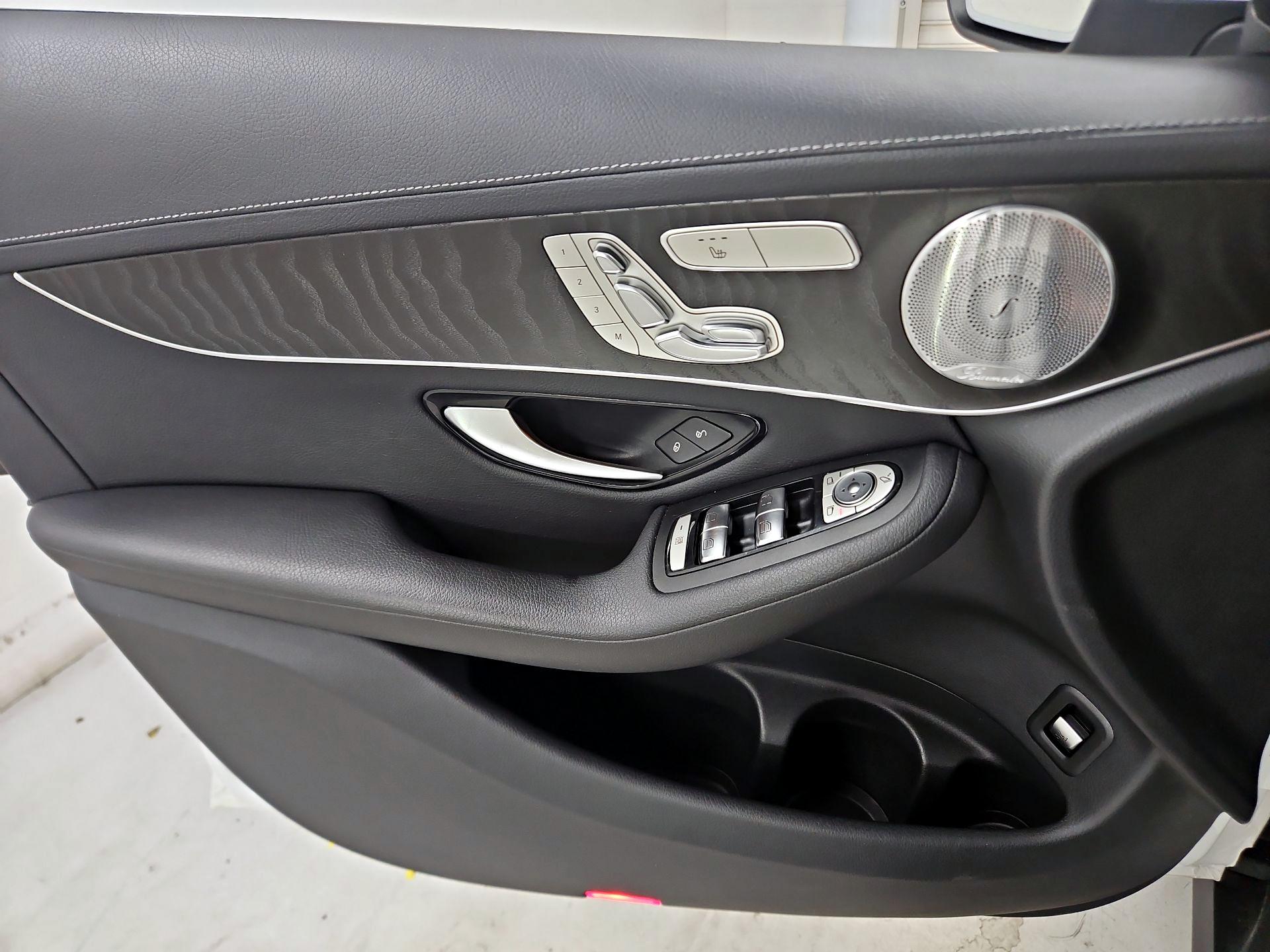 Thumbnail: 2016 Mercedes-Benz GLC - 12