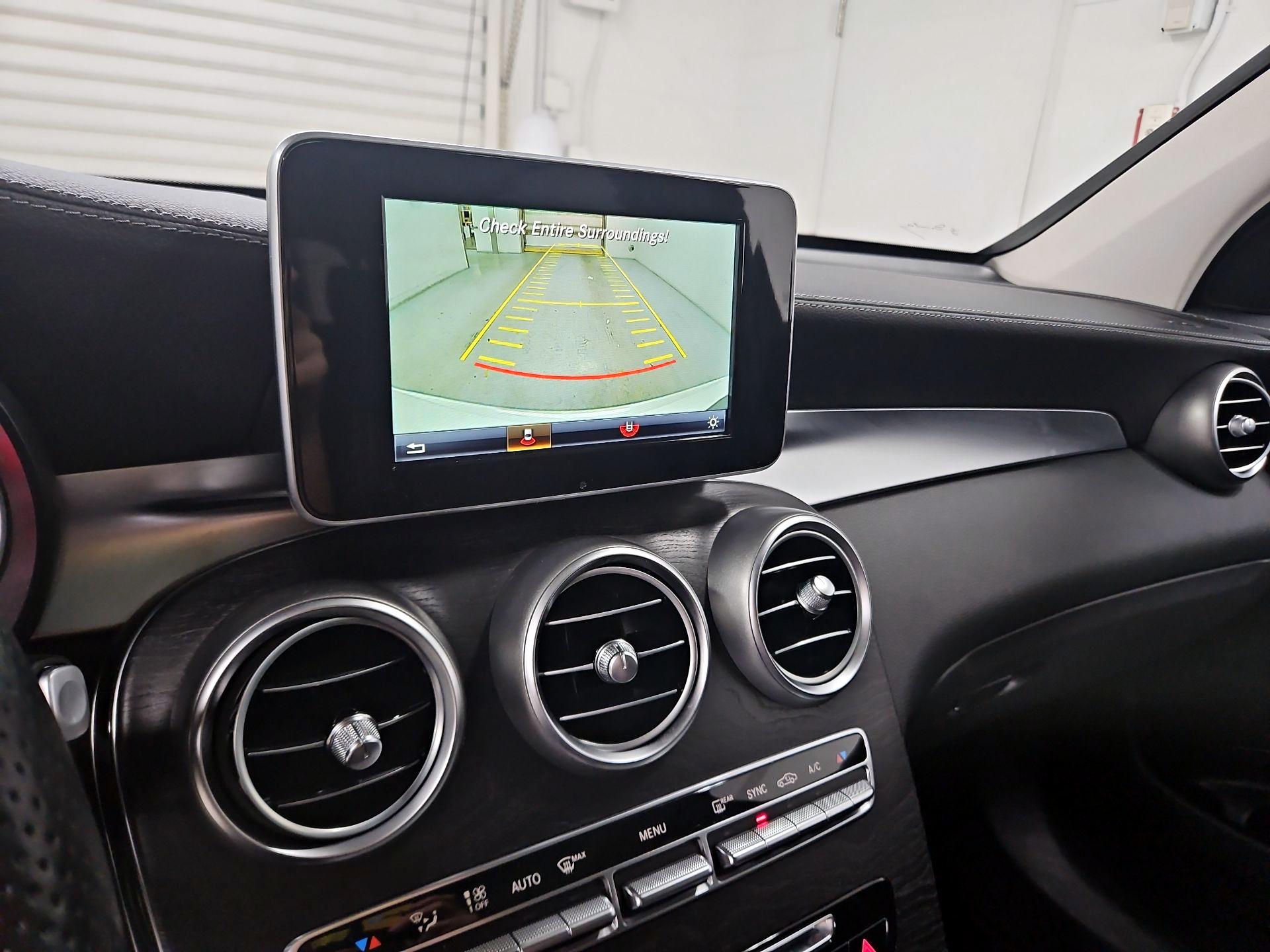 Thumbnail: 2016 Mercedes-Benz GLC - 14