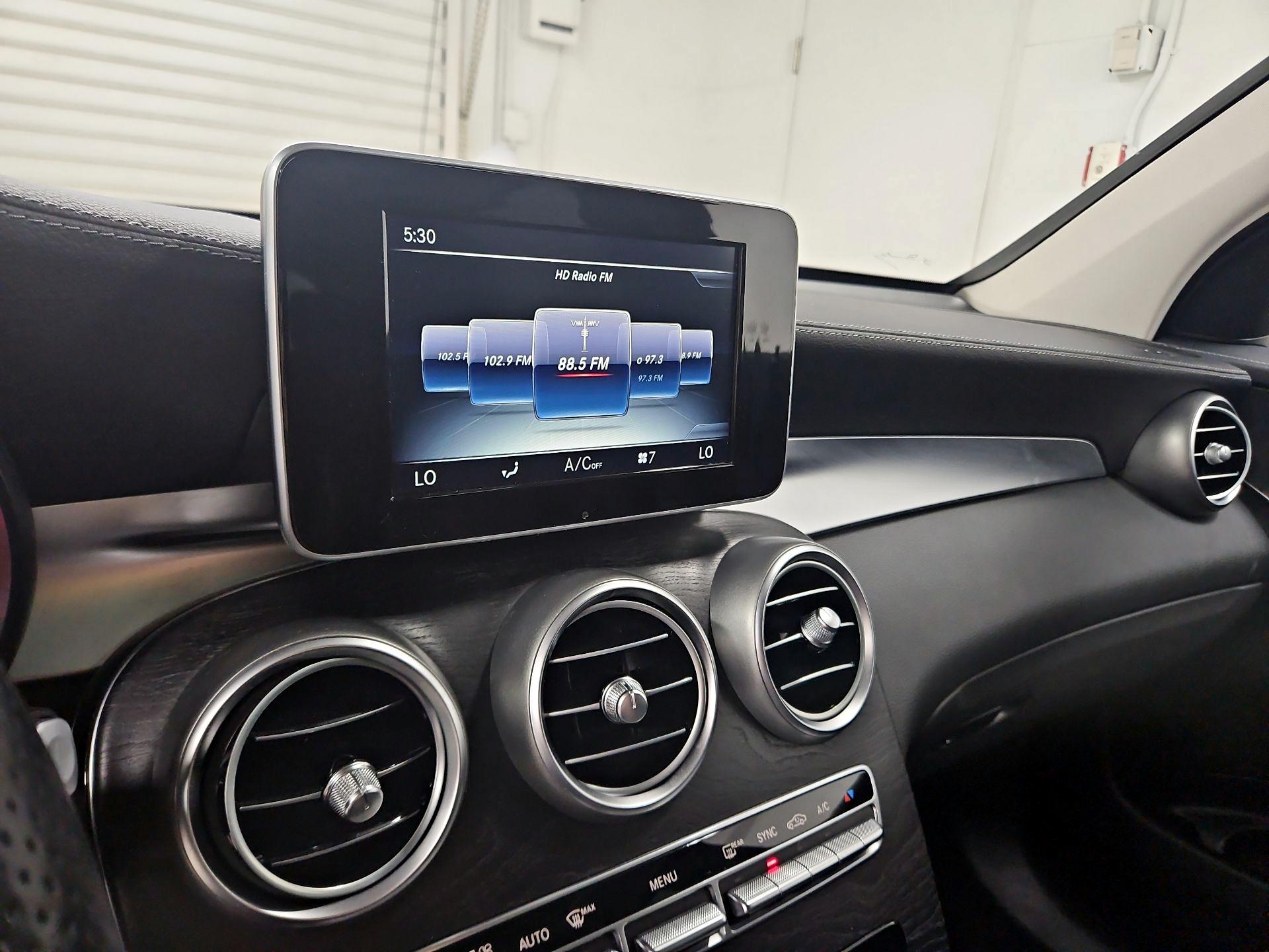 Thumbnail: 2016 Mercedes-Benz GLC - 15