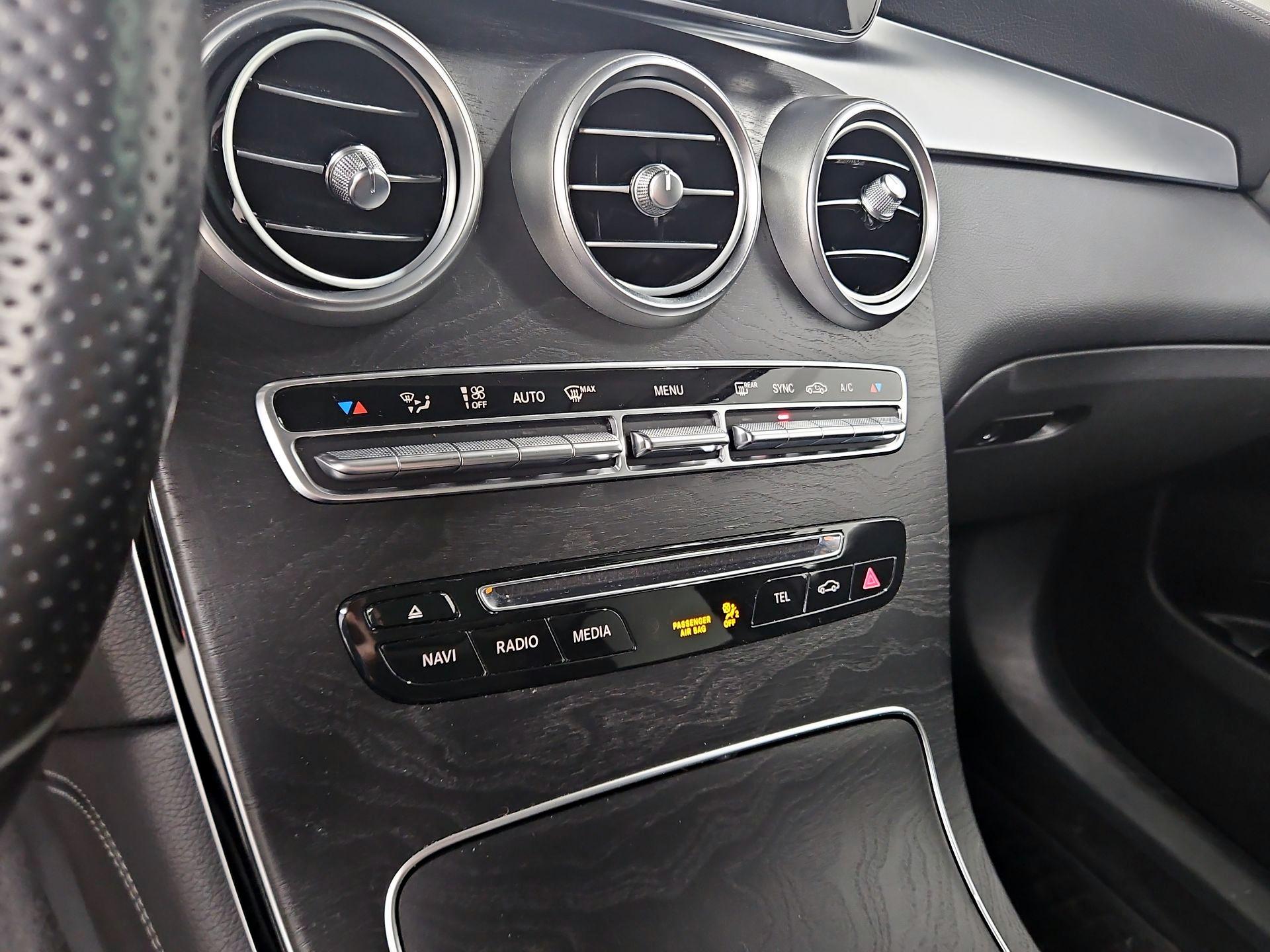 Thumbnail: 2016 Mercedes-Benz GLC - 16