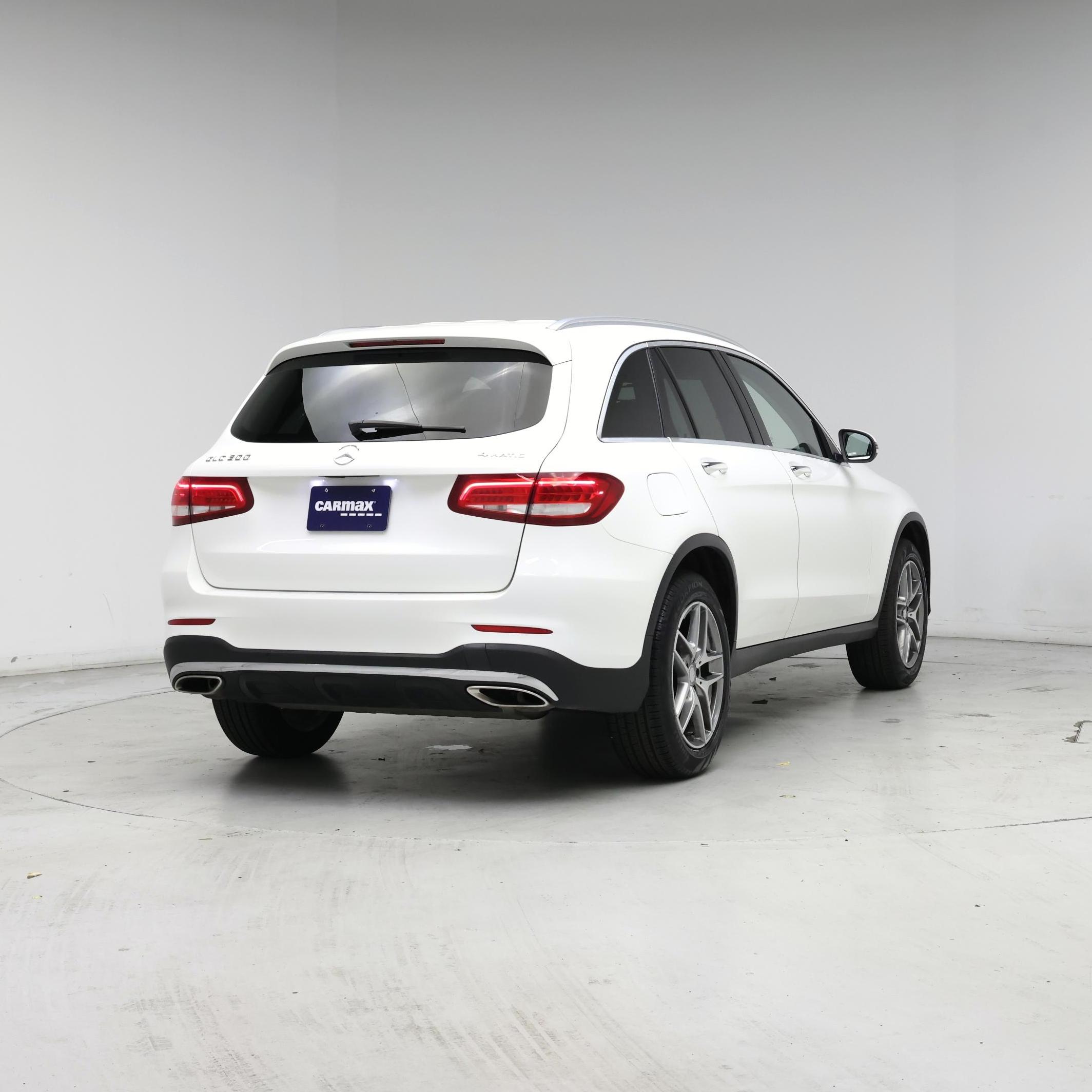 Thumbnail: 2016 Mercedes-Benz GLC - 8