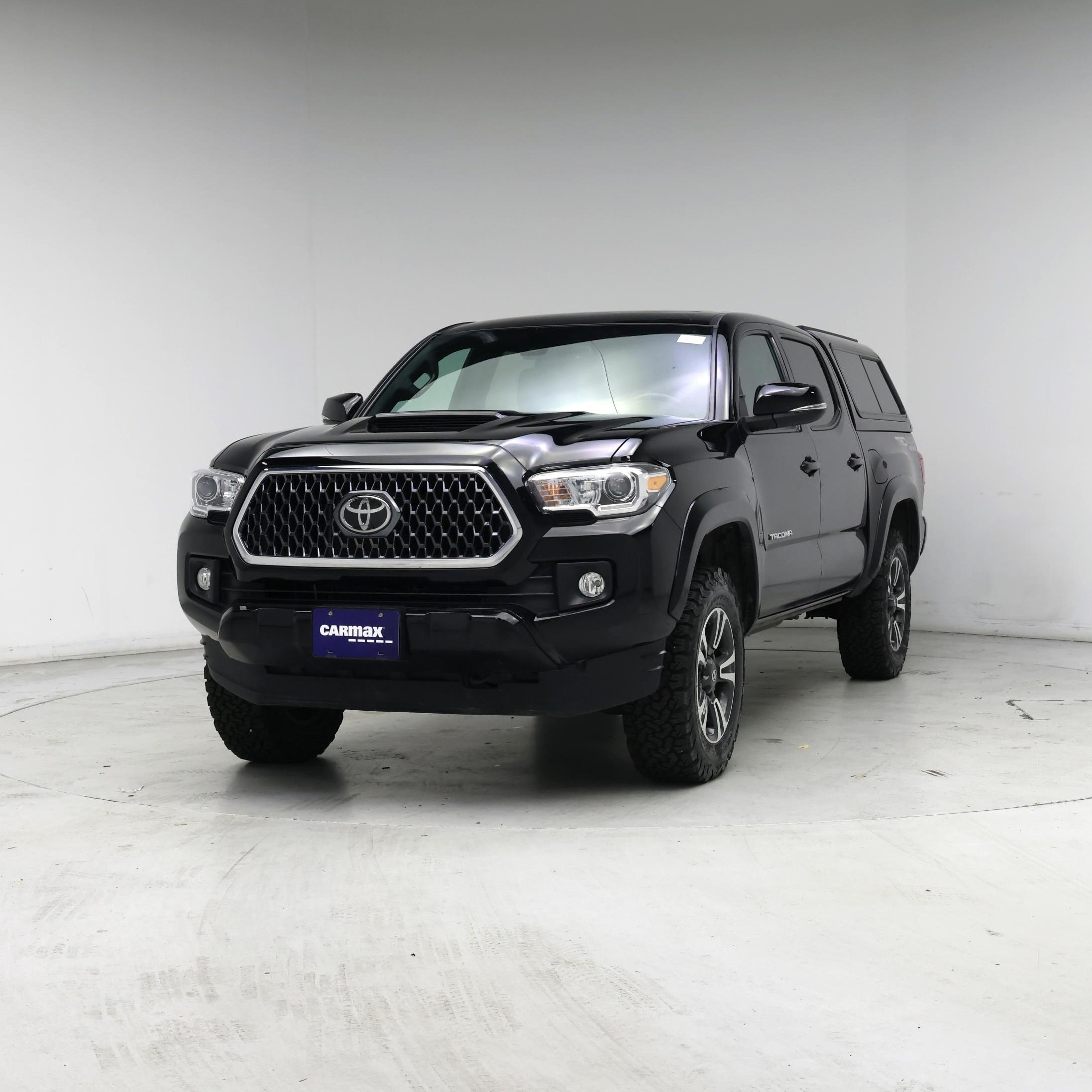 Thumbnail: 2019 Toyota Tacoma - 4