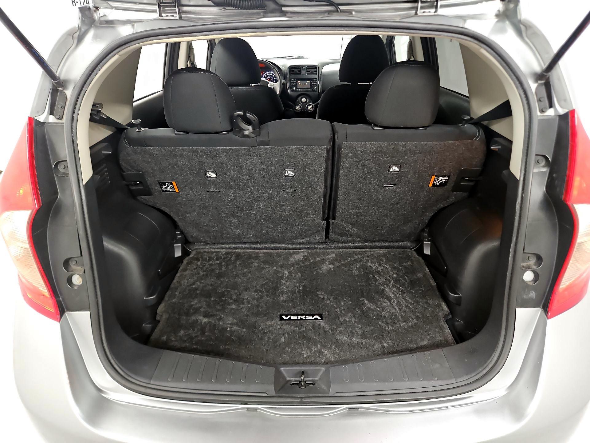 Thumbnail: 2014 Nissan Versa Note - 20