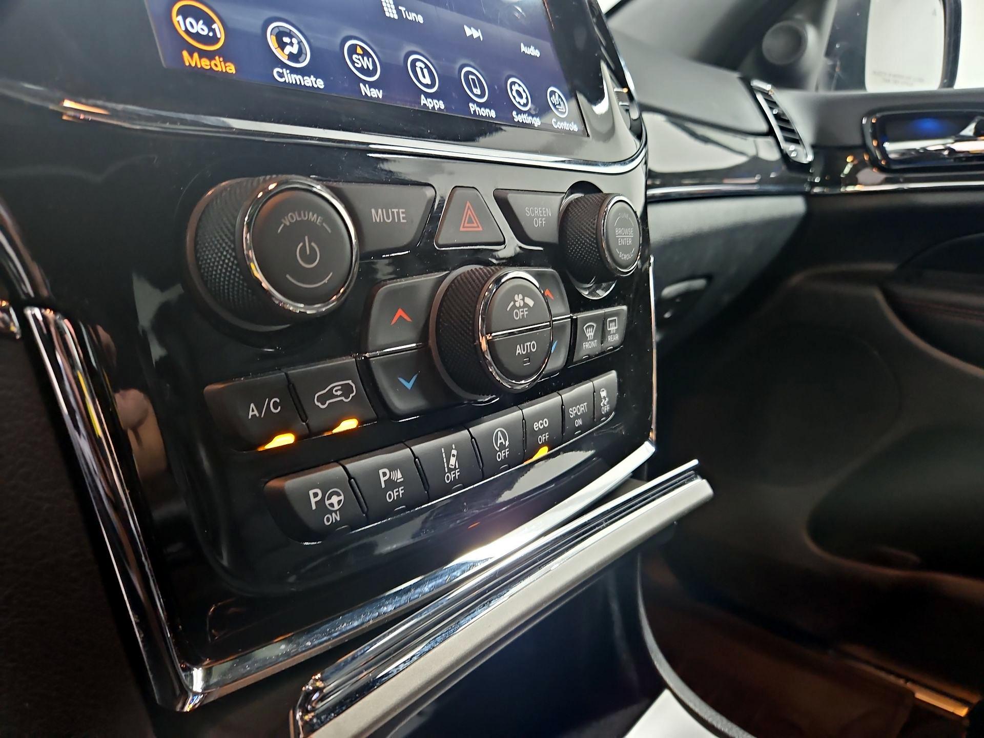 Thumbnail: 2021 Jeep Grand Cherokee - 17
