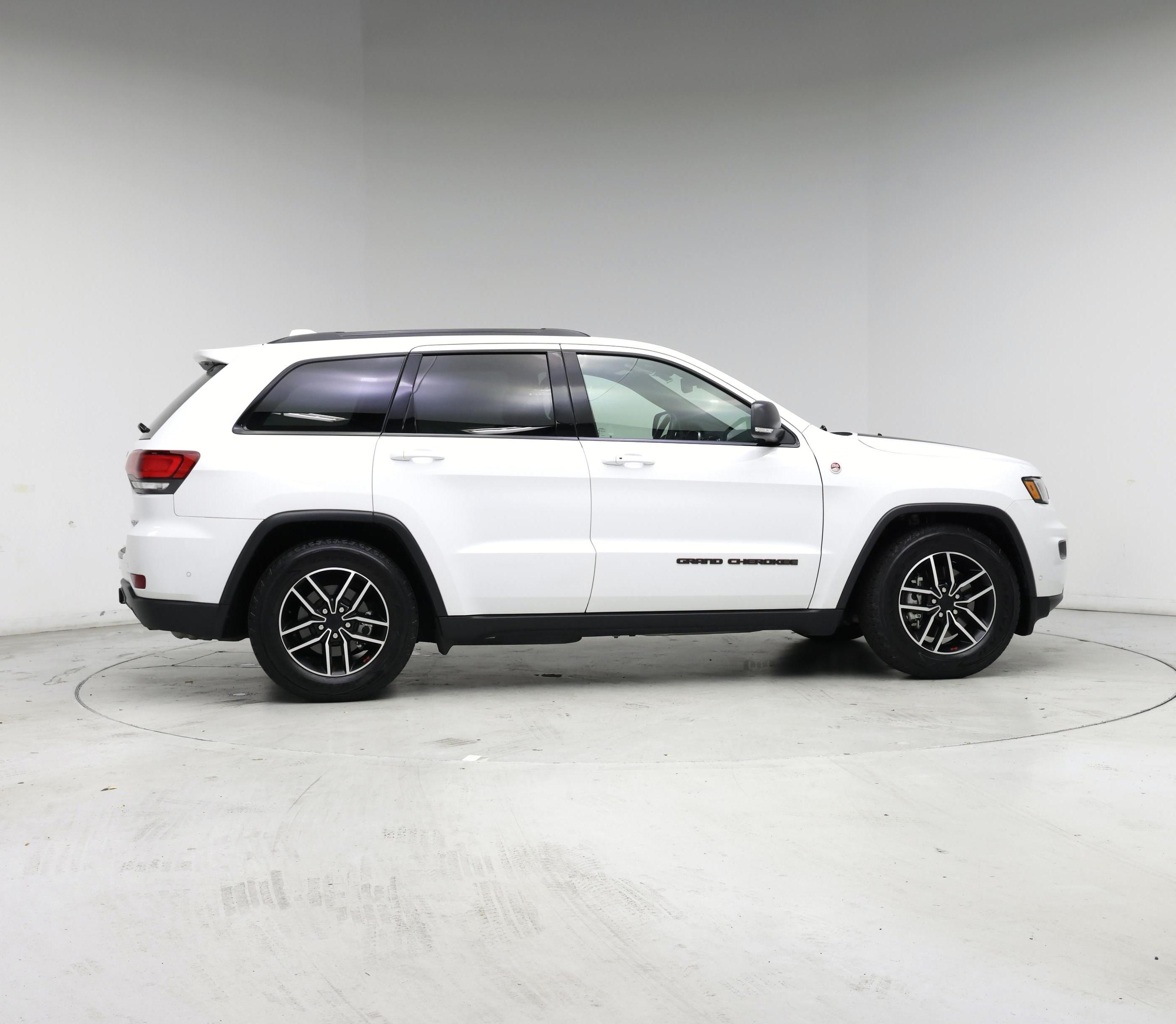 Thumbnail: 2021 Jeep Grand Cherokee - 7