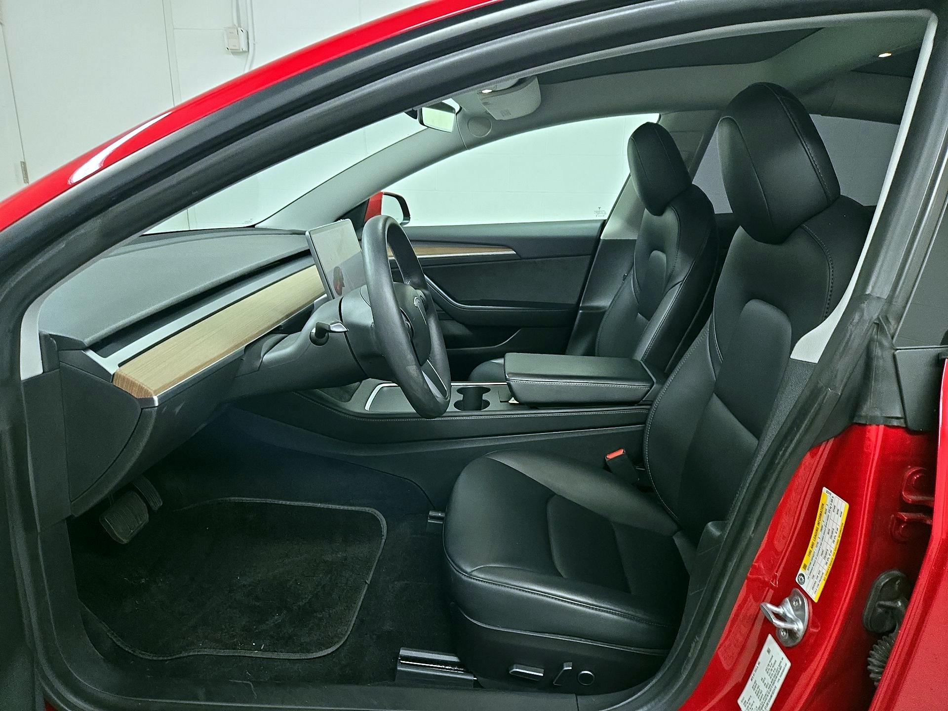 Thumbnail: 2021 Tesla Model 3 - 11