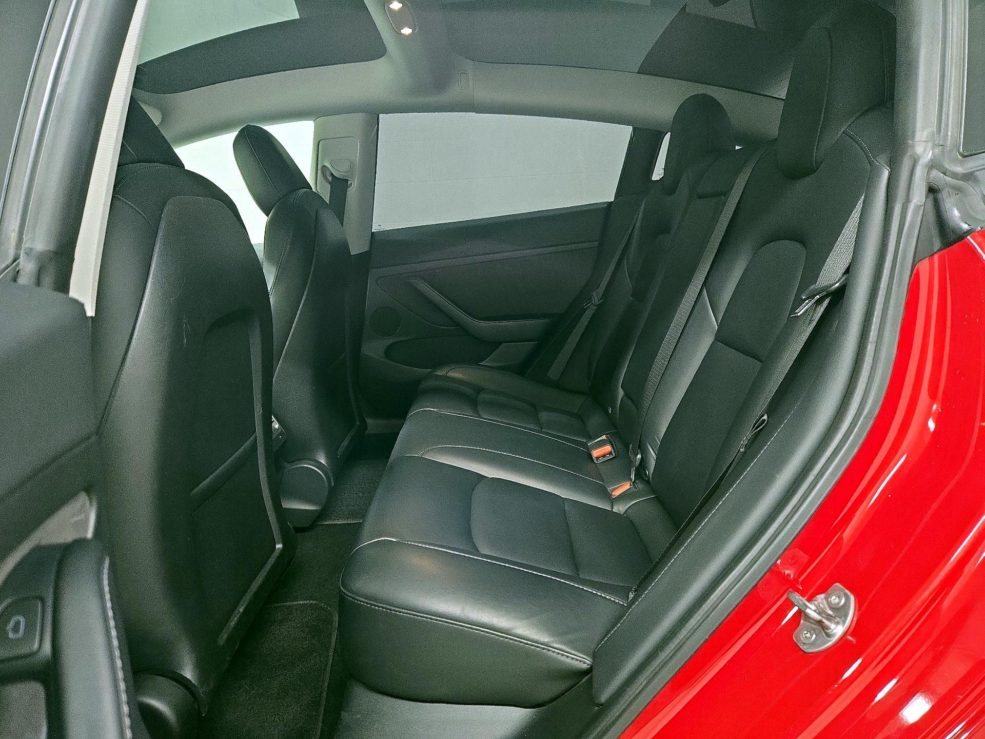 Thumbnail: 2021 Tesla Model 3 - 19