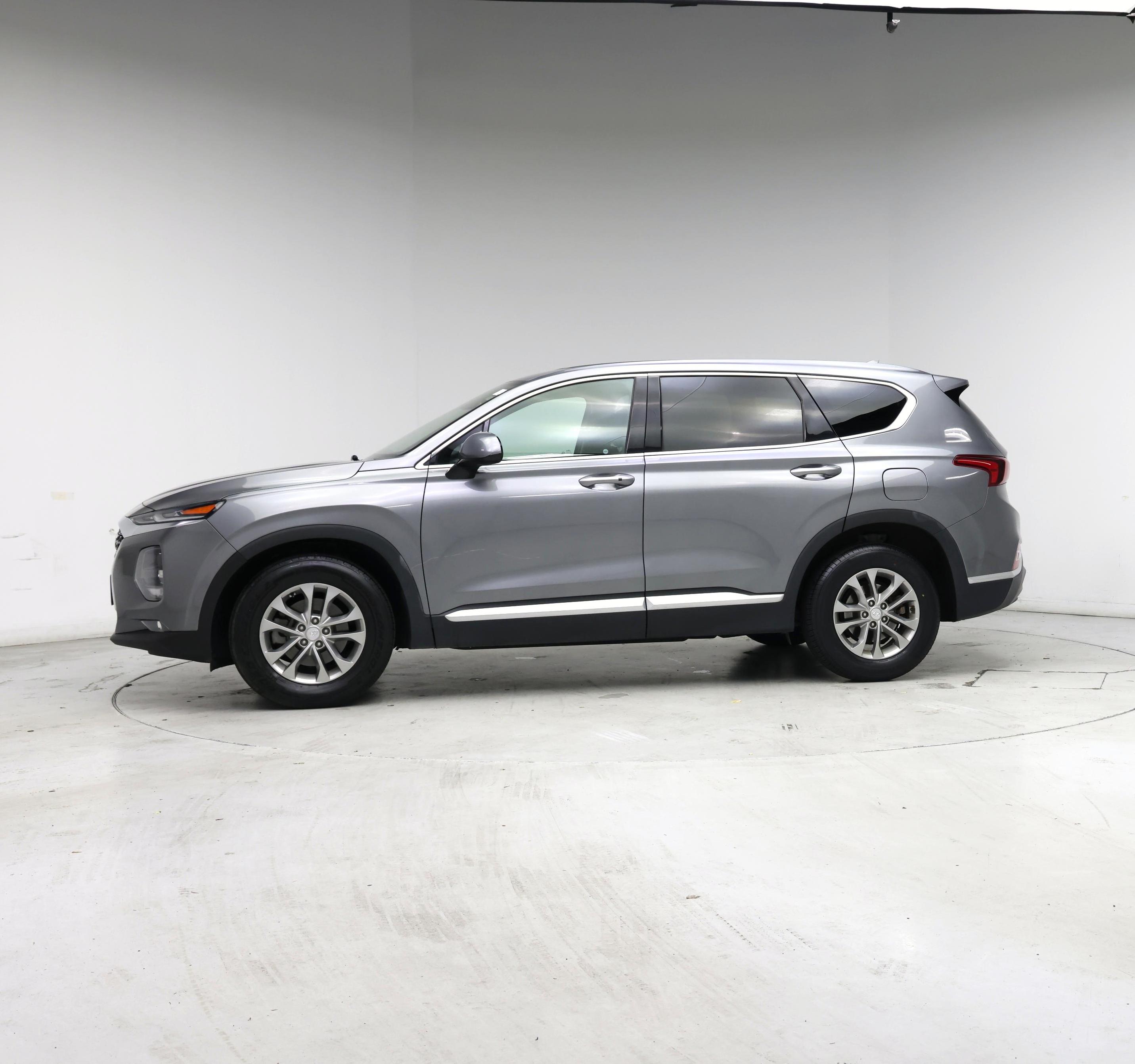 Thumbnail: 2019 Hyundai Santa Fe - 3