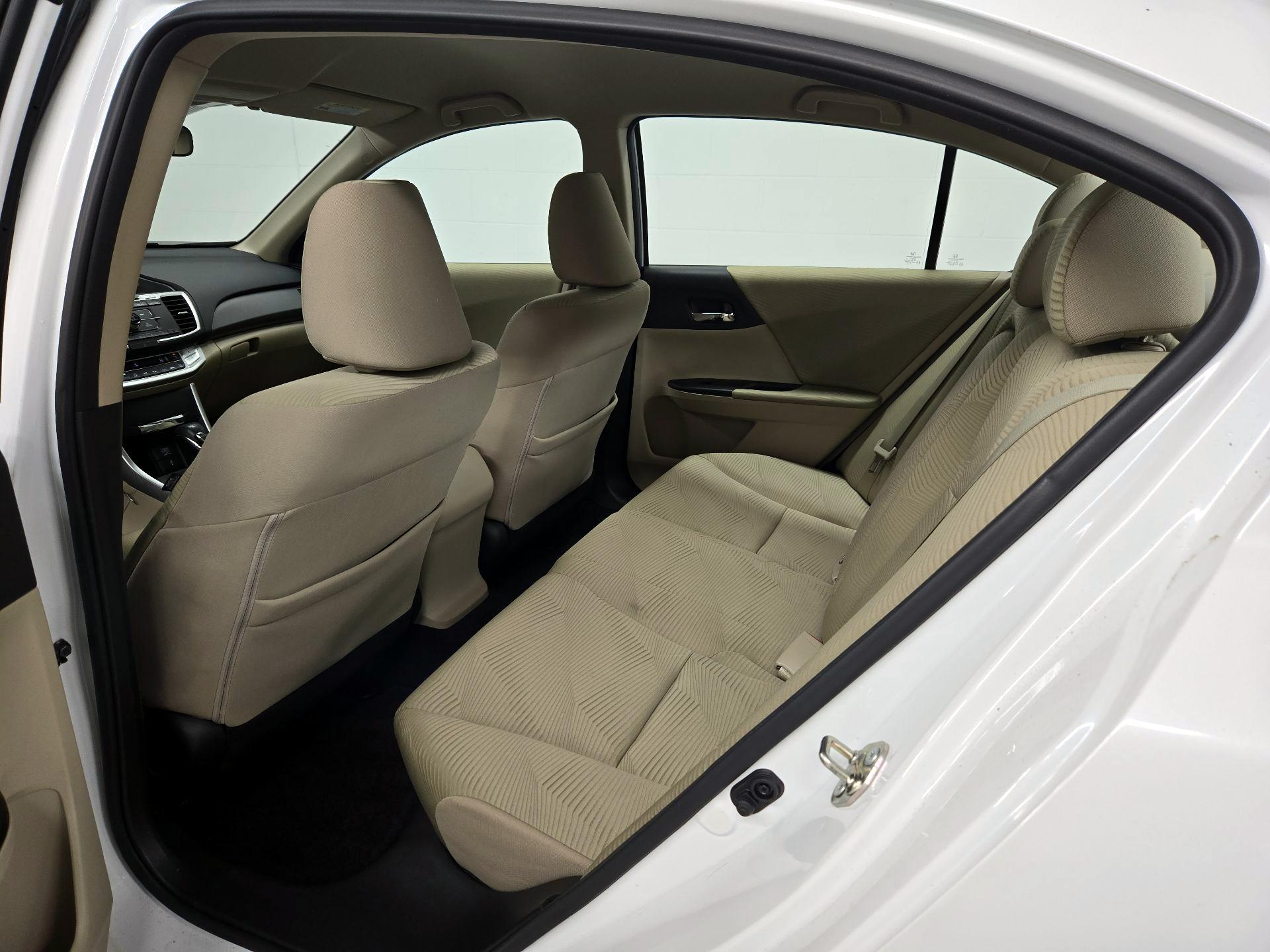 Thumbnail: 2015 Honda Accord - 19