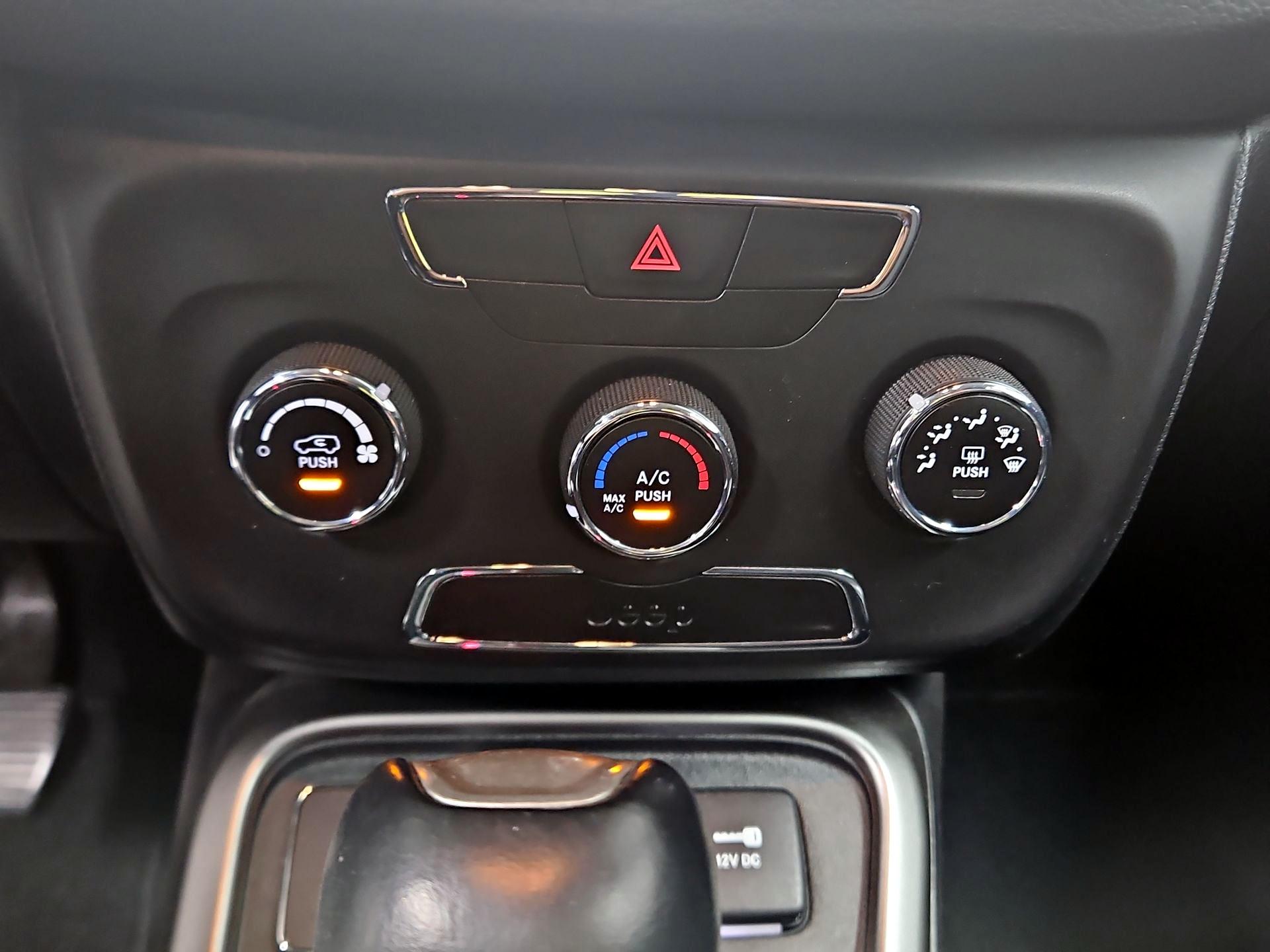 Thumbnail: 2018 Jeep Compass - 16