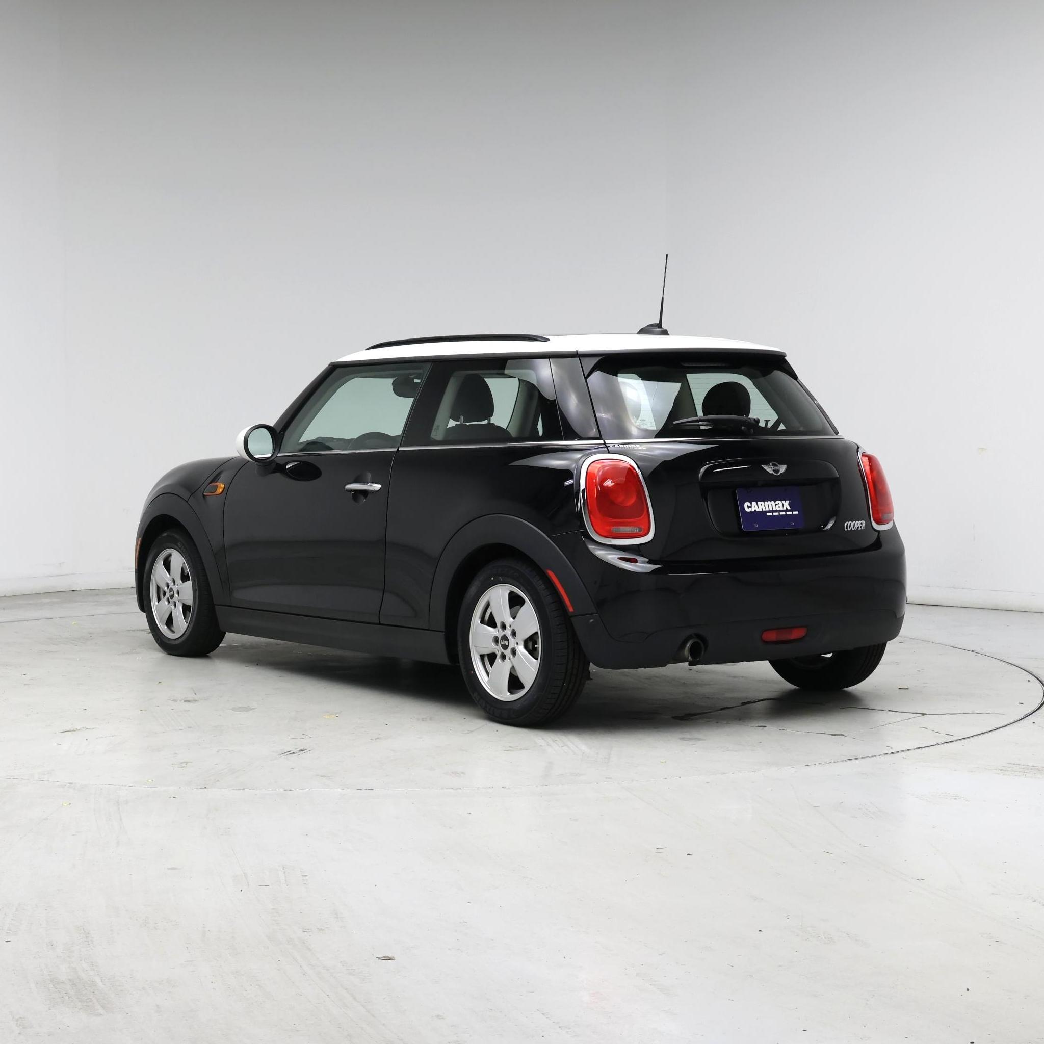Thumbnail: 2017 MINI Cooper Hardtop - 2