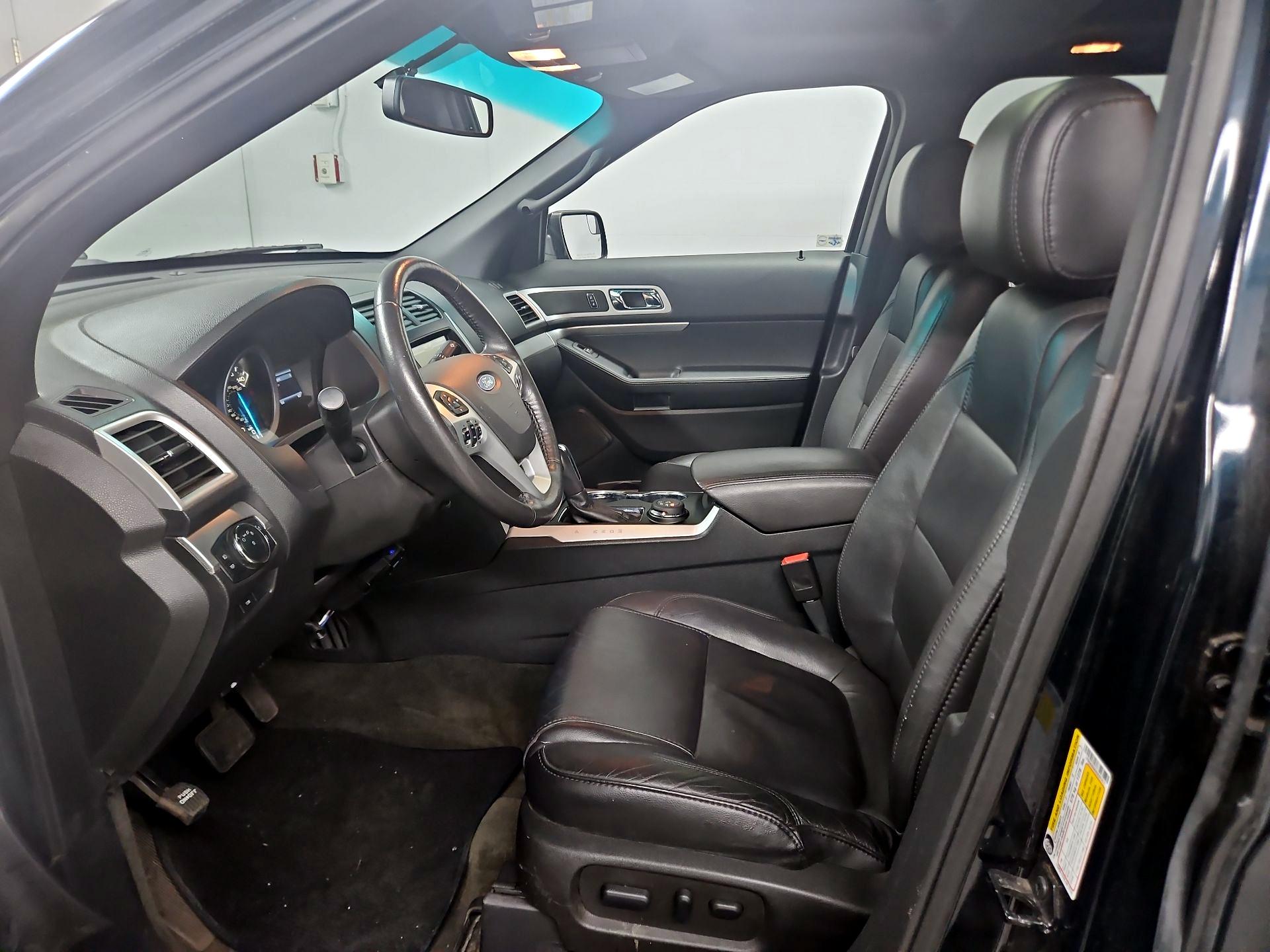 Thumbnail: 2014 Ford Explorer - 11