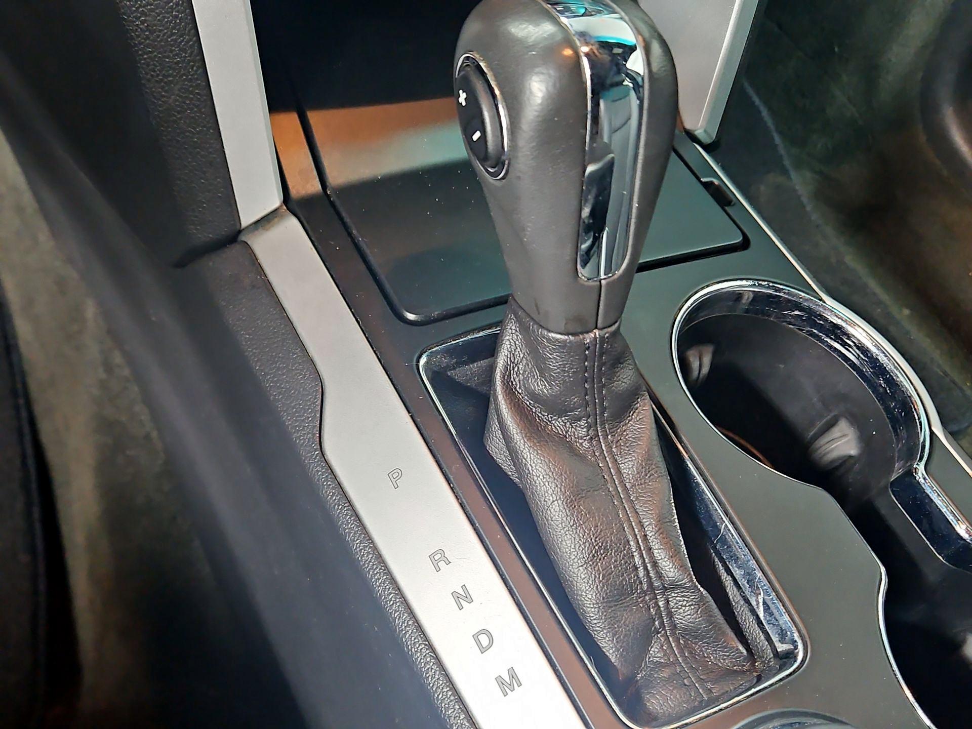 Thumbnail: 2014 Ford Explorer - 17